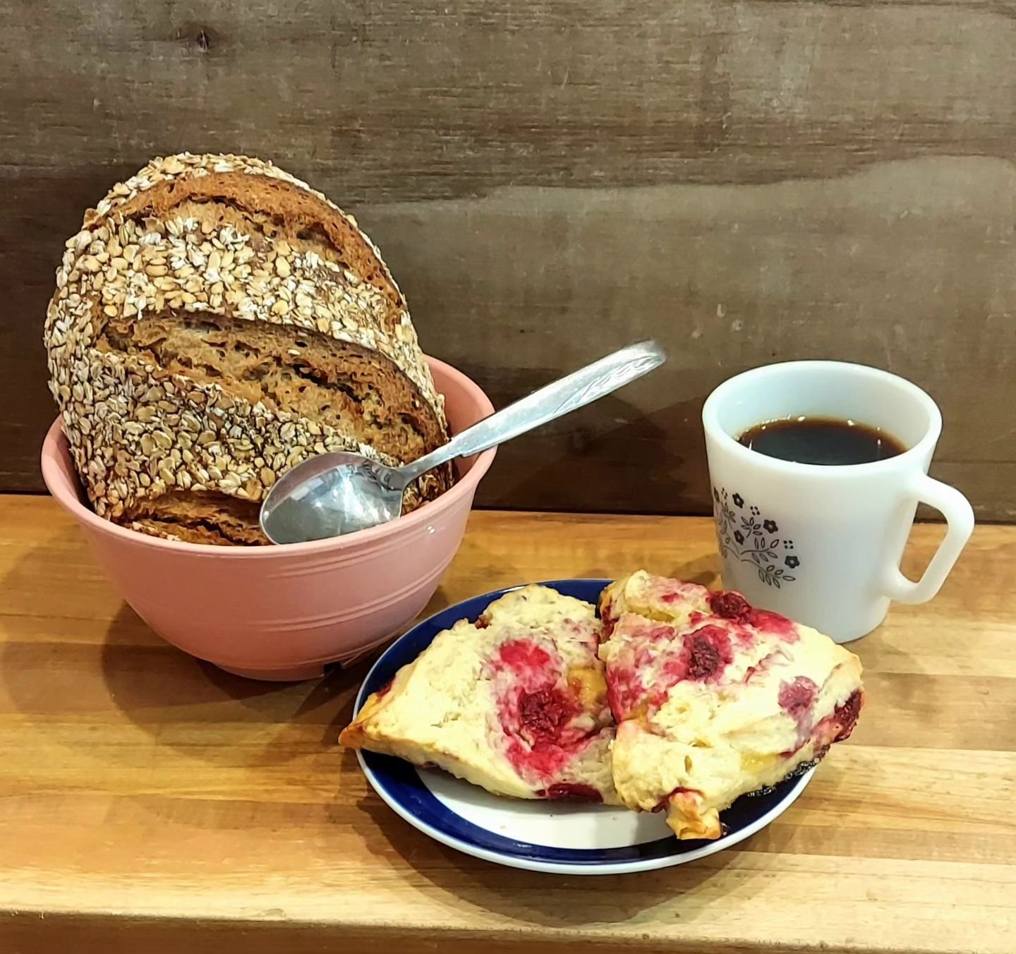 Oatty Oatty Oatty Oat Bread
&amp;
Raspberry Lemon Curd Scones
&amp;
@rootsroasting Coffee

All part of a well balanced Brake Bread Breakfast!

Retail Window is *open*
Thurs | Fri | Sat
8am - Noon