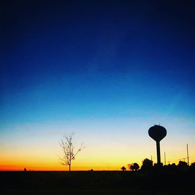 These #Midwest #sunrises sure are something :)