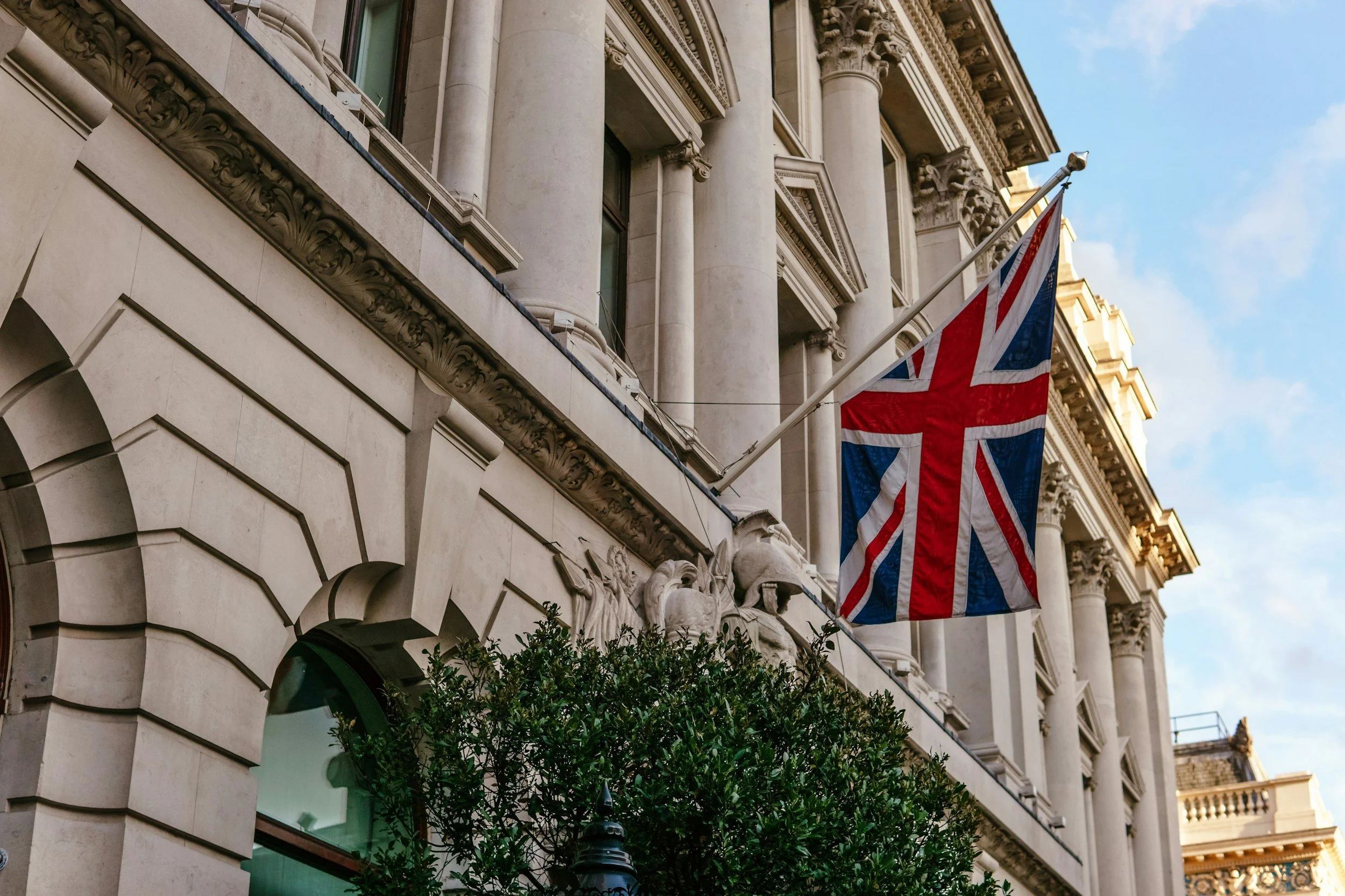 5 Best UK Firms for Rescuing a Struggling Company