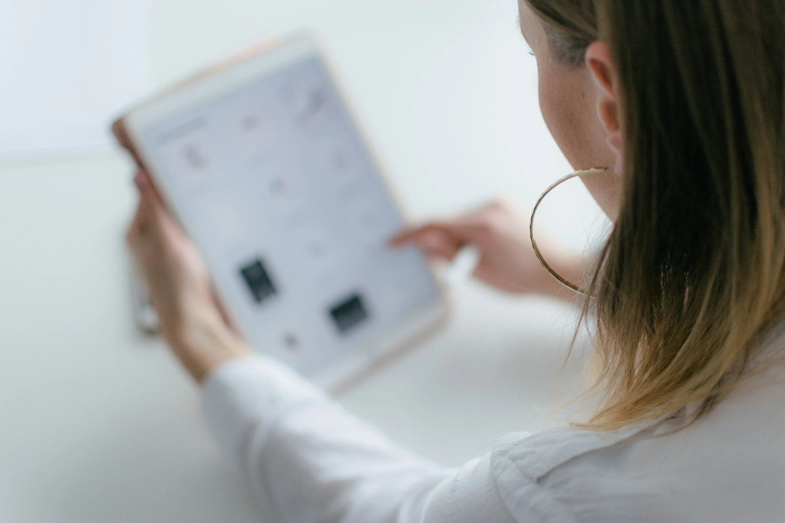 Smart Growth: Attracting Clients Beyond Paid Ads