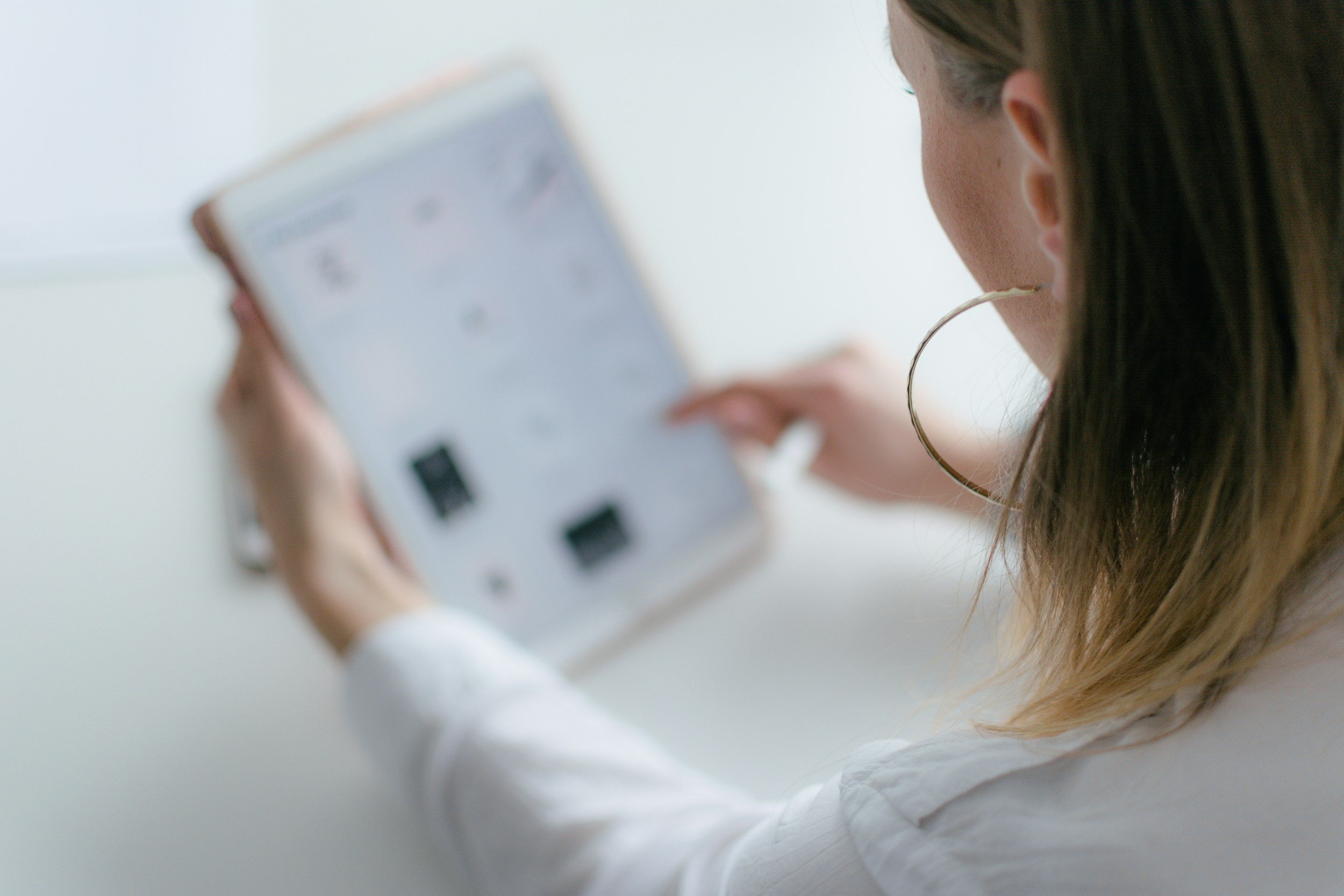 Smart Growth: Attracting Clients Beyond Paid Ads