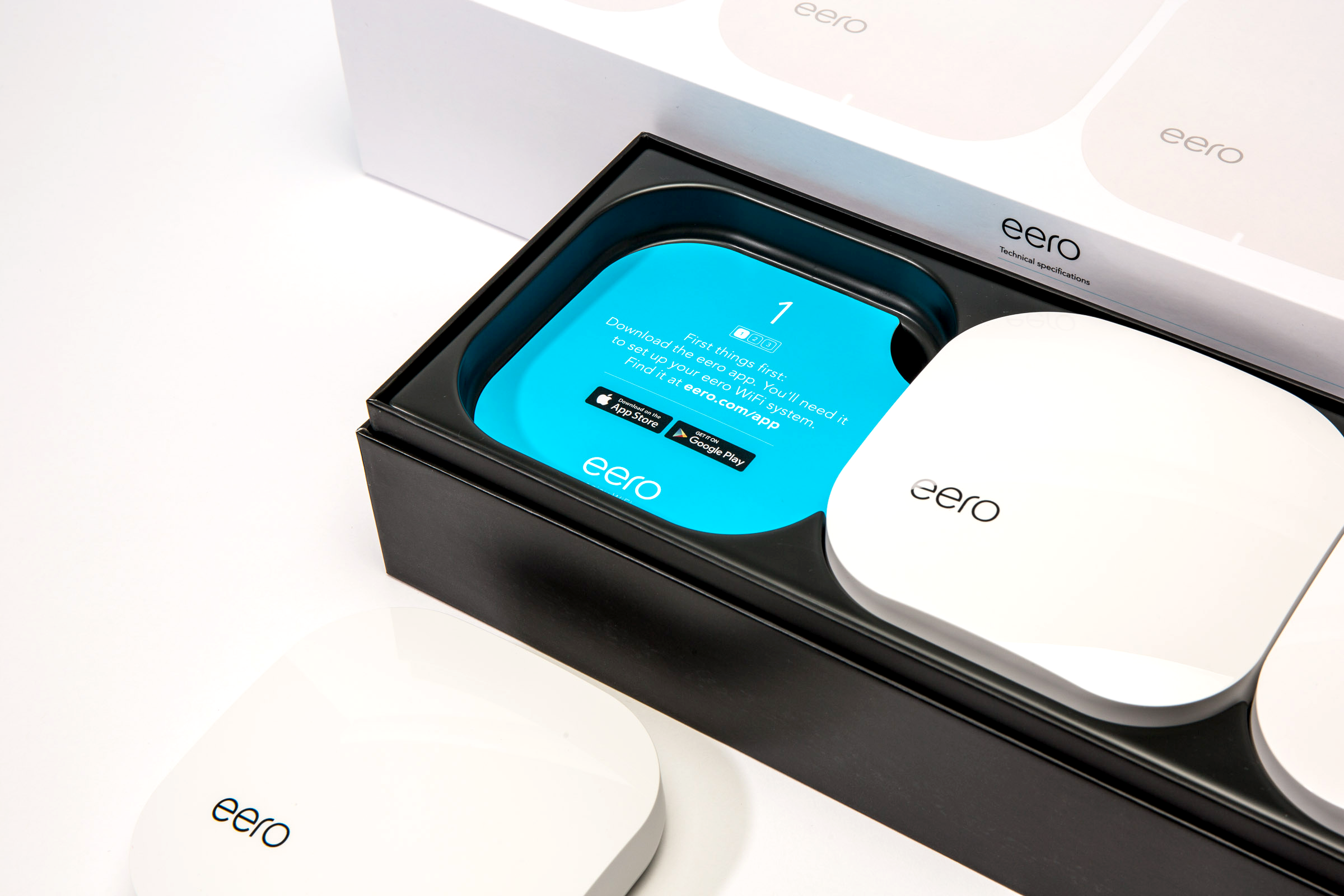  THE EXPERIENCE   Eero is all about simplifying the WiFi, starting from the moment you open the product packaging. We leveraged color and tabs and clever copy to ensure a straightforward unboxing experience. The result was a box that acted as a helpf