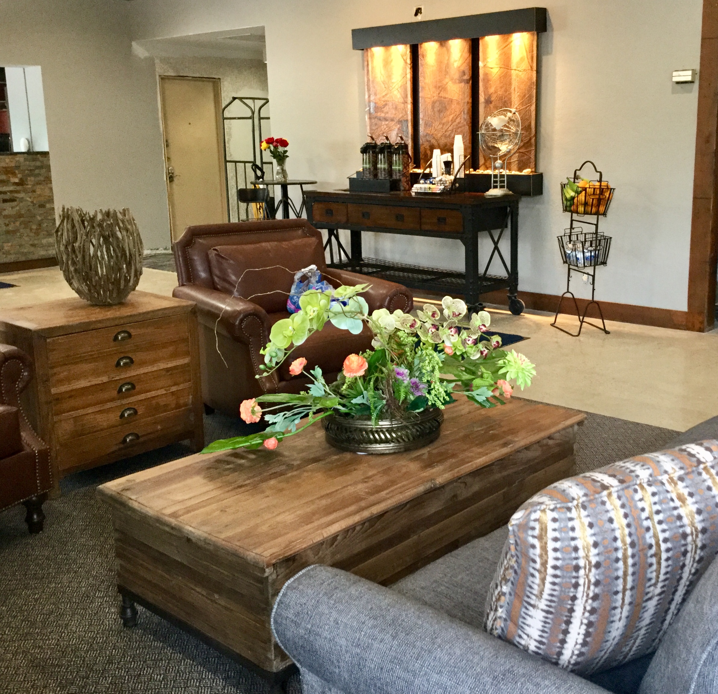 New lobby furniture 1 2018 .jpg
