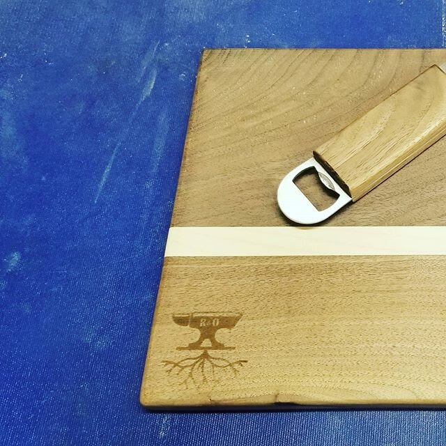 #walnutwednesday in full effect with this board and bottle opener combo. Swipe to see the right side. Can you dig it?
.
#cuttingboard #choppingboard #charcuterieboard #servingboard #walnut #maple #hardwood #rootandore #makersofmaryland #marylandmaker