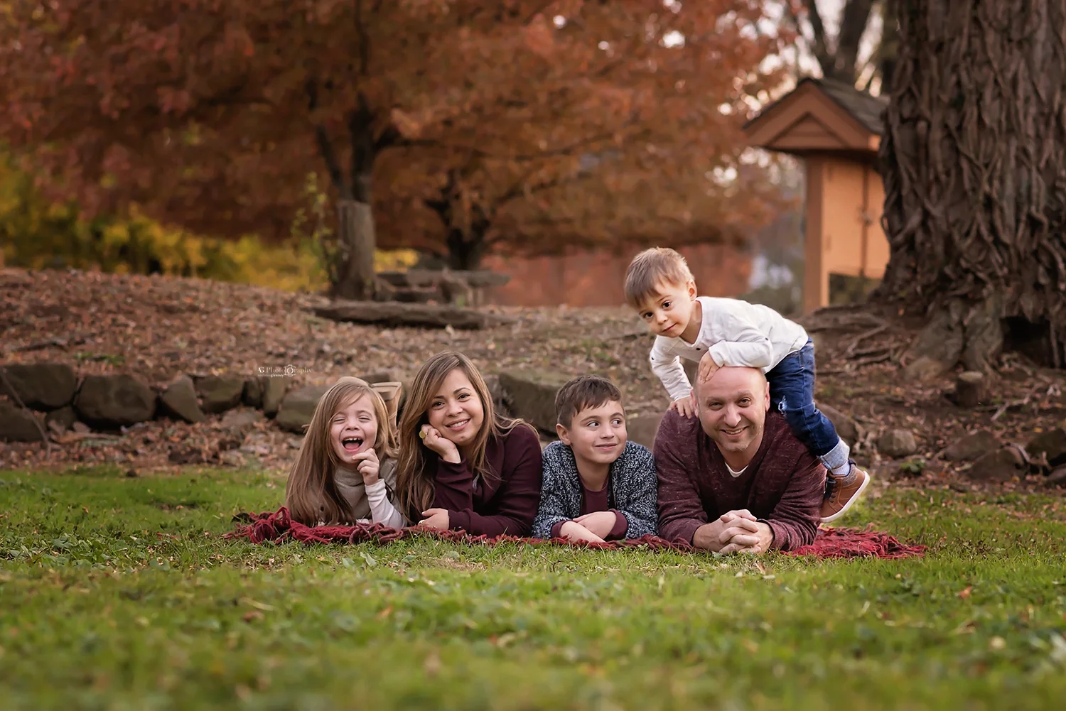 Family-kids-blanket-pose.jpg