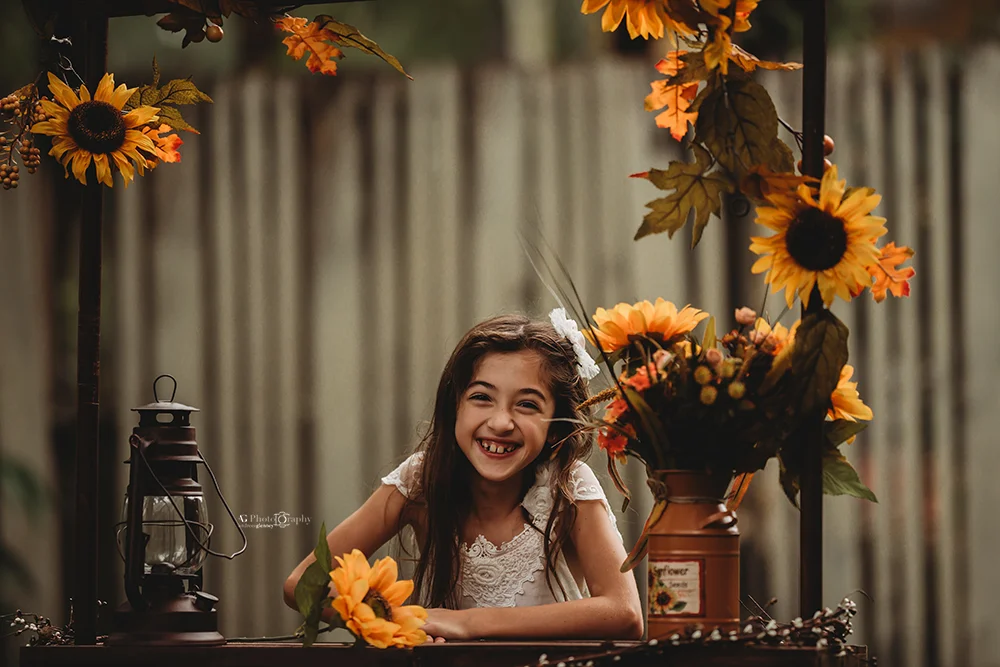 girl-laughing-child-portrait-mini-session.jpg