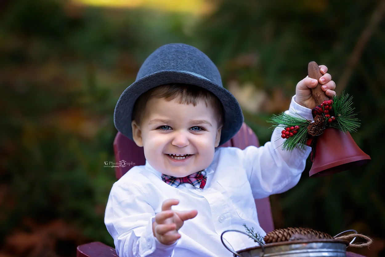 toddler-posed-Holiday-mini-session-Bergen-County.jpg