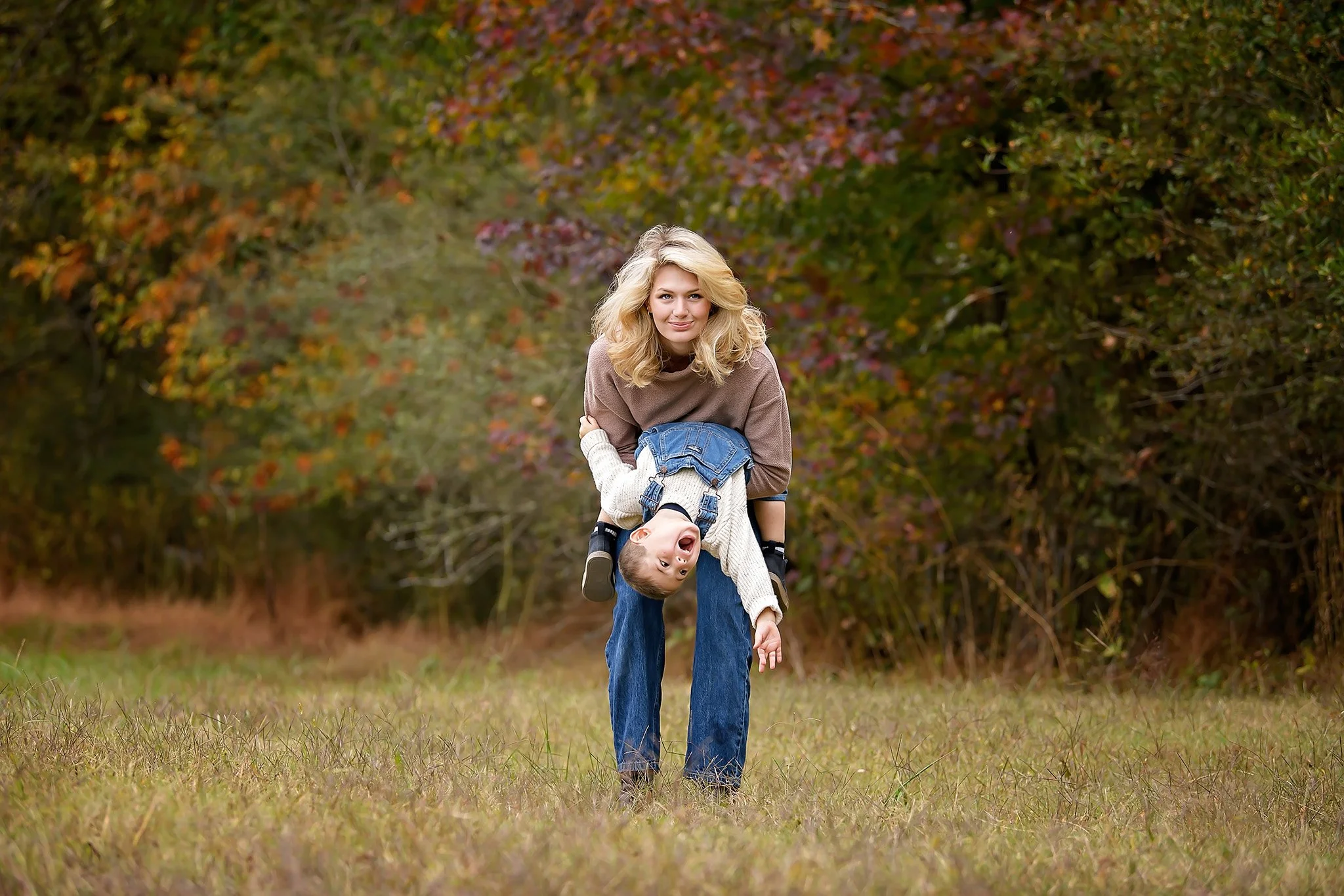 Let's play with mommy outside