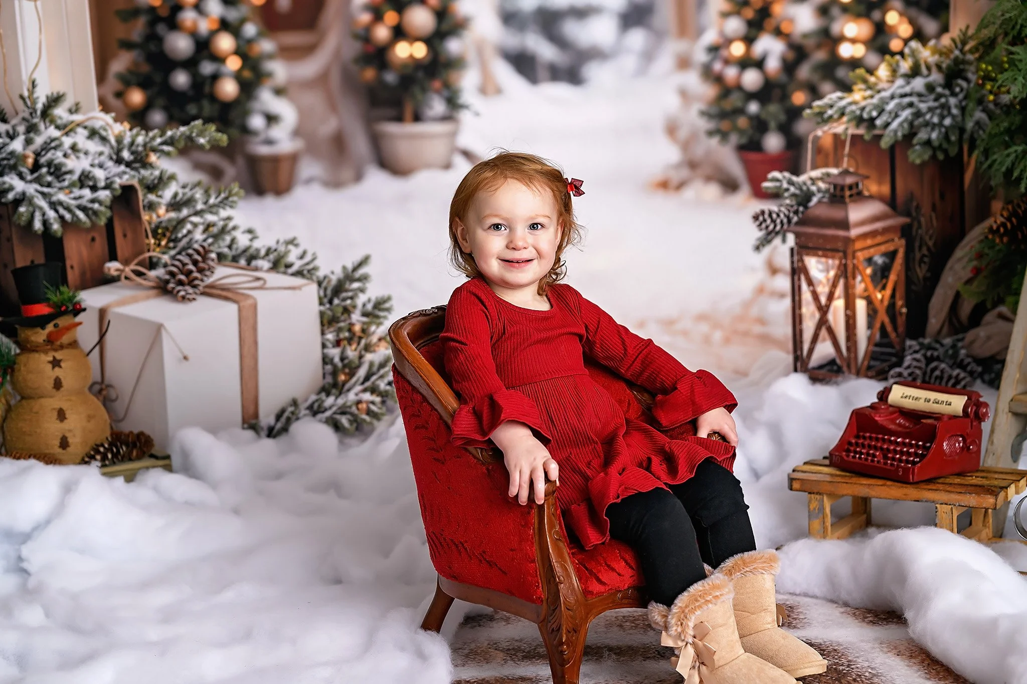 Christmas Mini Session – Little Girl in Red Dress in Cozy Winter Wonderland