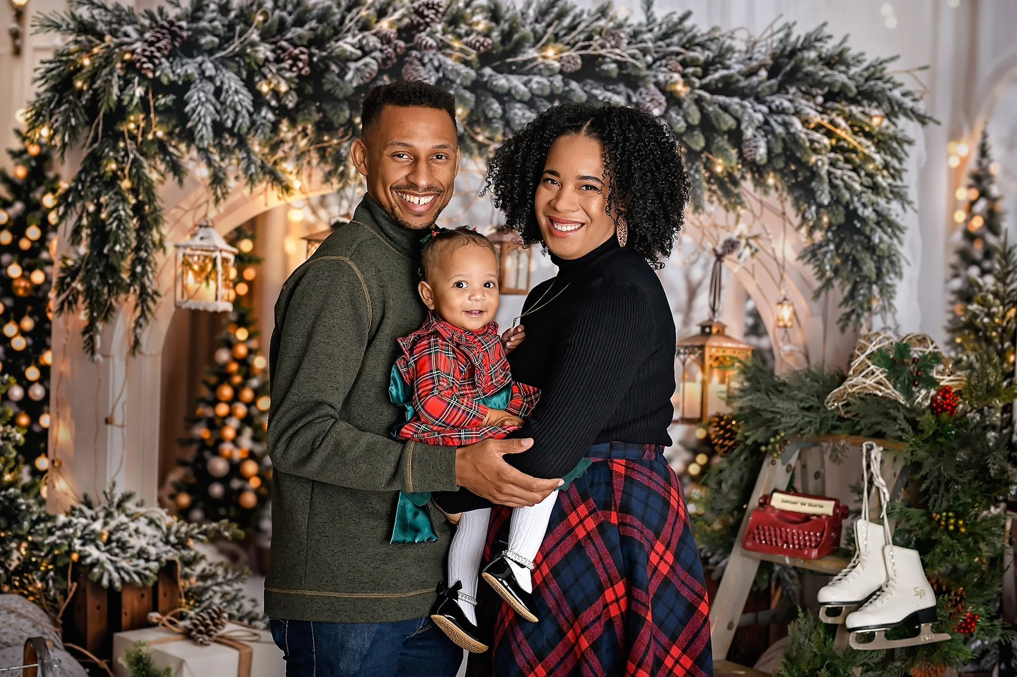 Christmas-Family-Photography-Session-Family-Holiday-Portraits