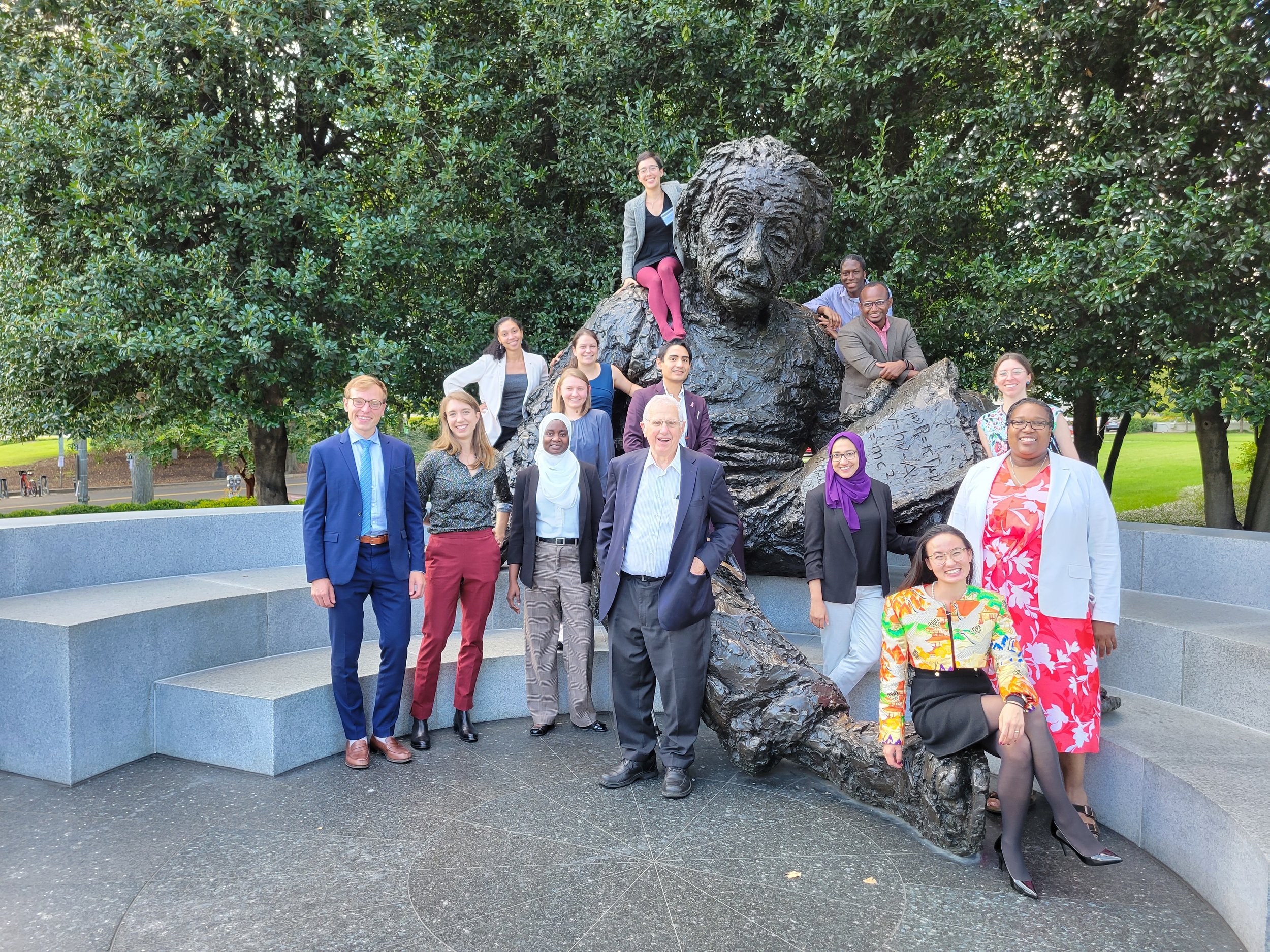 Mirzayan cohort with Bruce Alberts at Einstein statue