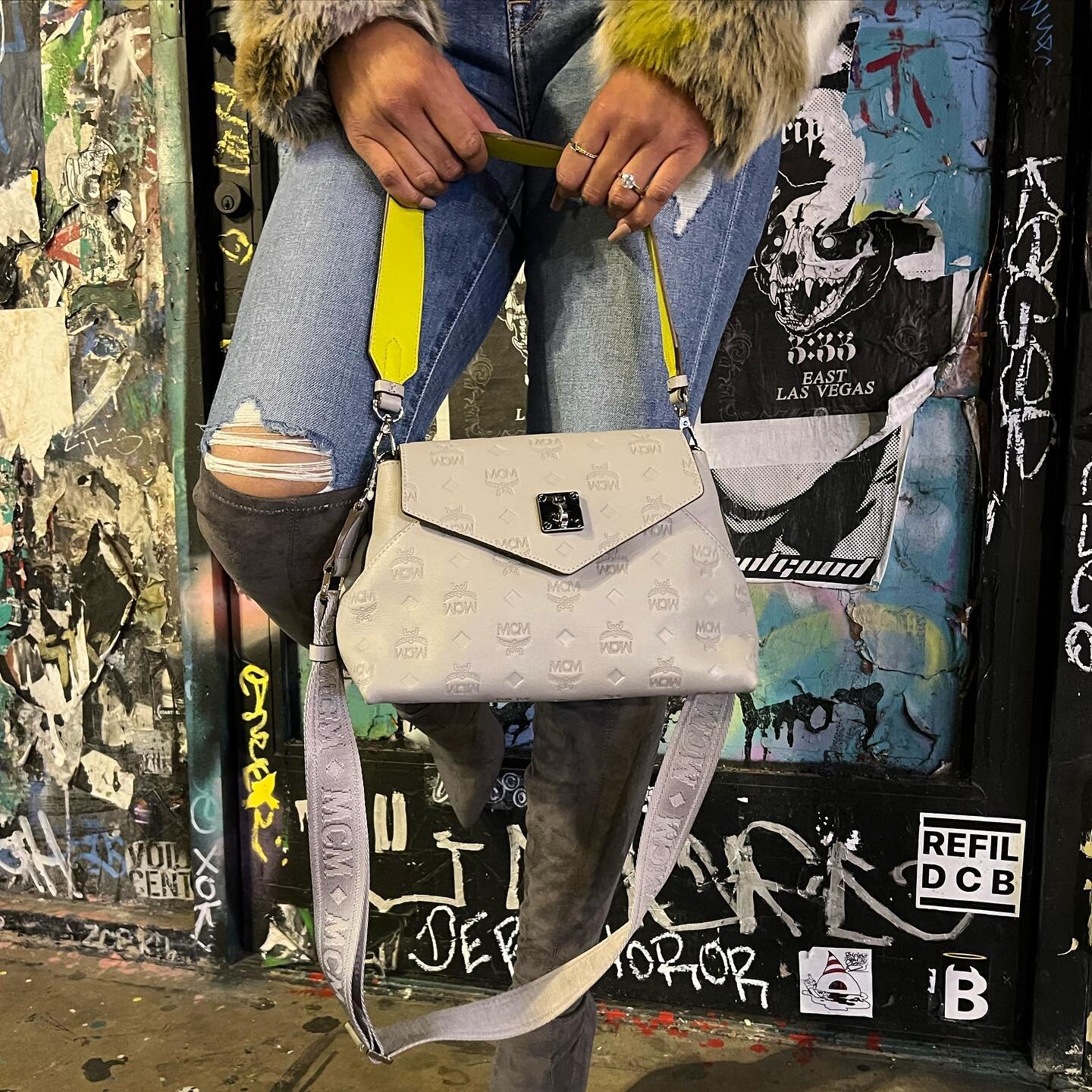 🚨SOLD🚨 MCM | Small Essential Crossbody In Monogram Leather Gray
.
.
.
To book an appointment 
✨Direct Message (DM)
✨Text (702) 935-6010
✨email sales@junkjeans.com
✨or visit junkjeans.com
.
.
.

___________________

Disclaimer:  To avoid likelihood 