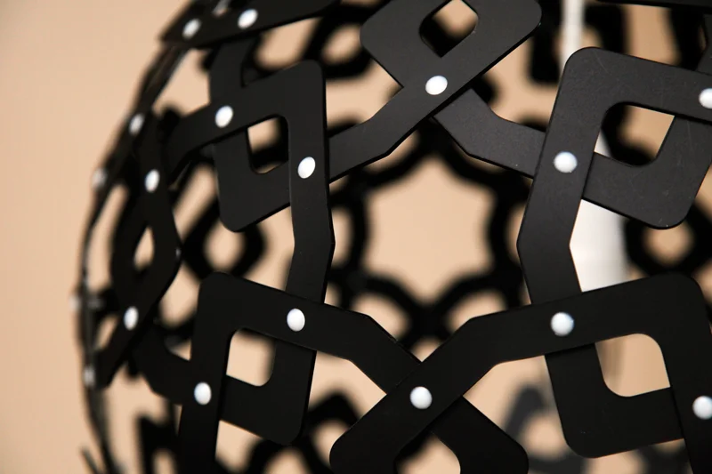 bermuda-black-grey-detail.jpg