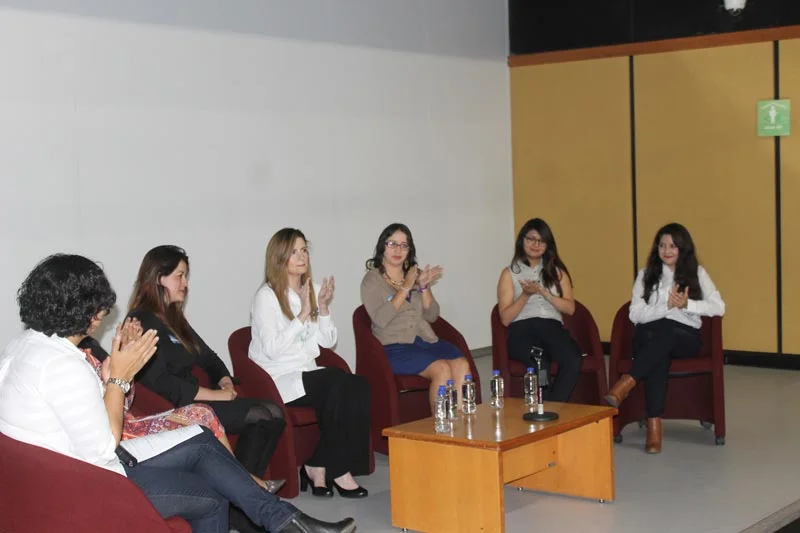 Mesa-redonda-12.jpg
