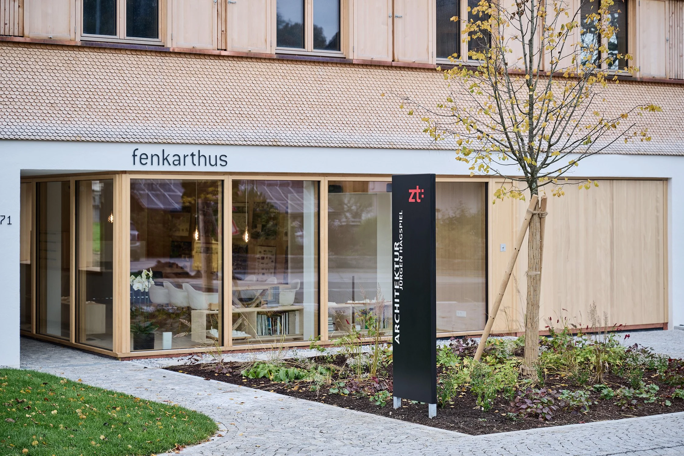 Fenkarthus_Aussen_10.jpg