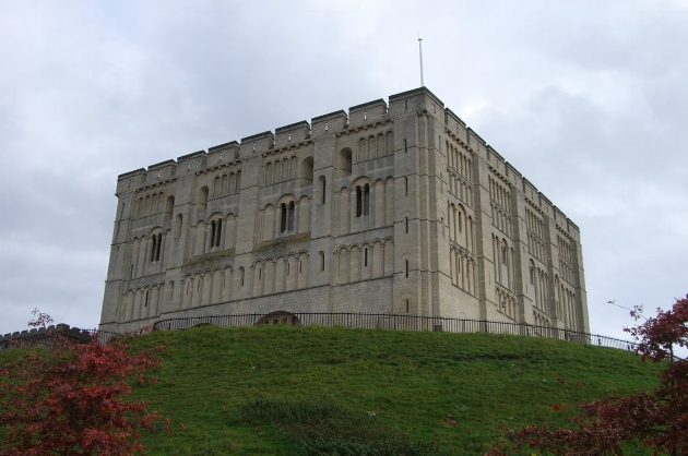  Norwich castle is a 20 minute drive away. Norwich also has many shops, restaurants and lots of things to see.