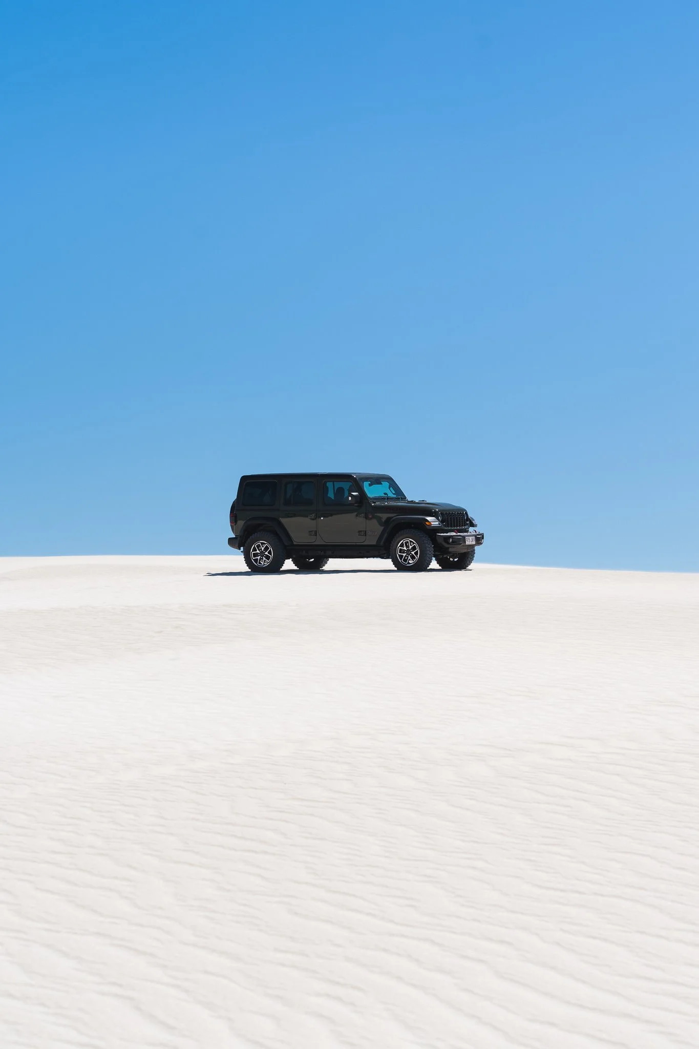 LanecelinBeach_Jeep_JonathanTan_@thetantrap_WebRes-39.jpg