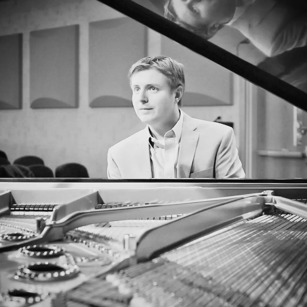 Pianist Matt DeChamplain
