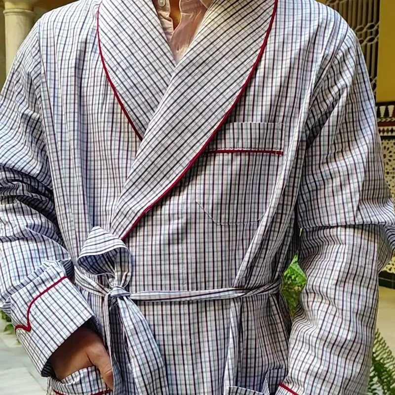 Batín de hombre cuadros blanco/ azul/ rojo con vivo rojo