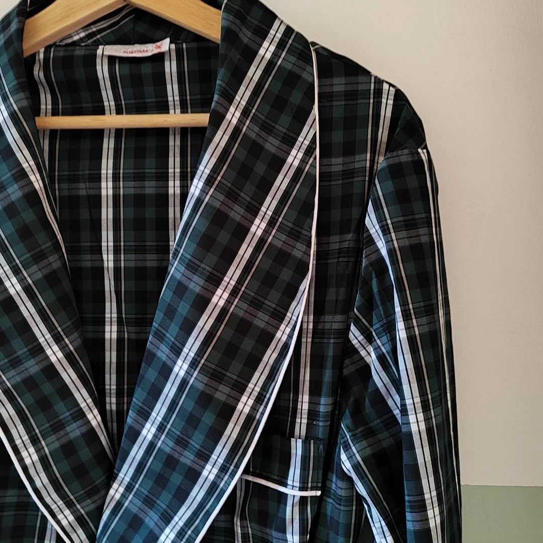 Batín de hombre cuadros verde esmeralda/ negro/ blanco con vivo blanco