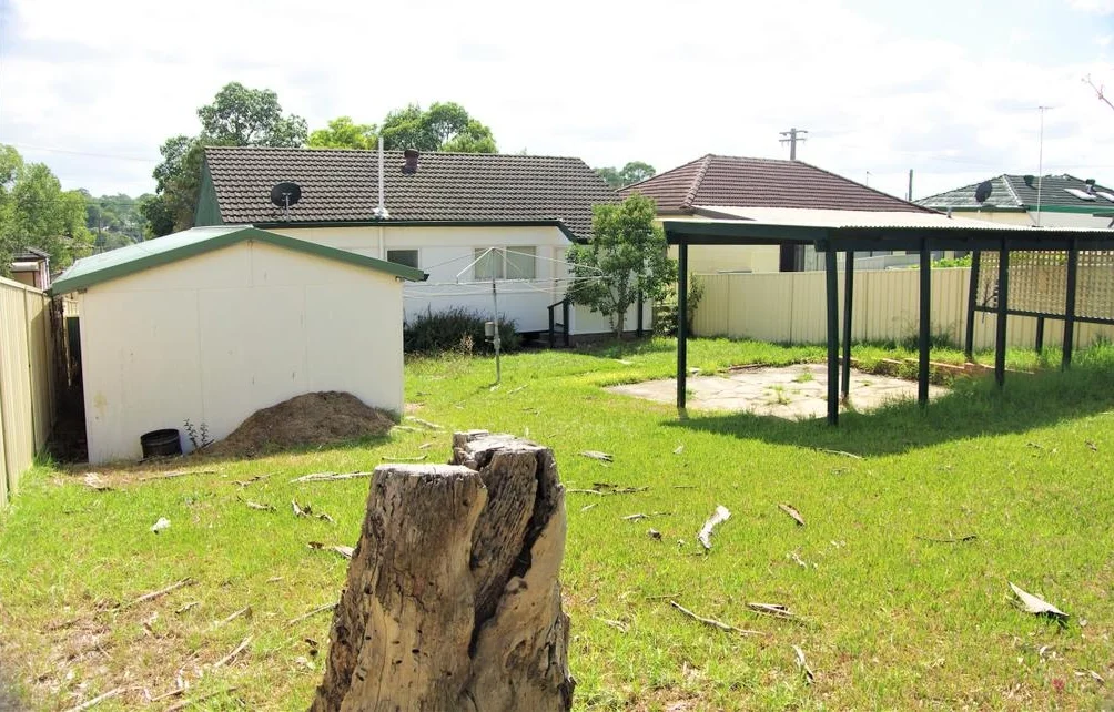 Exterior 4.jpg