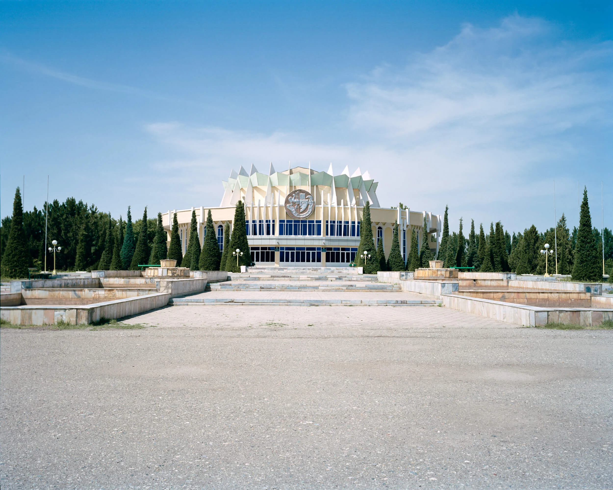 Cotton exports became so important that the plant was included in the state emblem. On the other hand the Aral Sea started making it out of the map and with it the economy of the provincial capital Nukus (a surreal pristine city of empty squares and