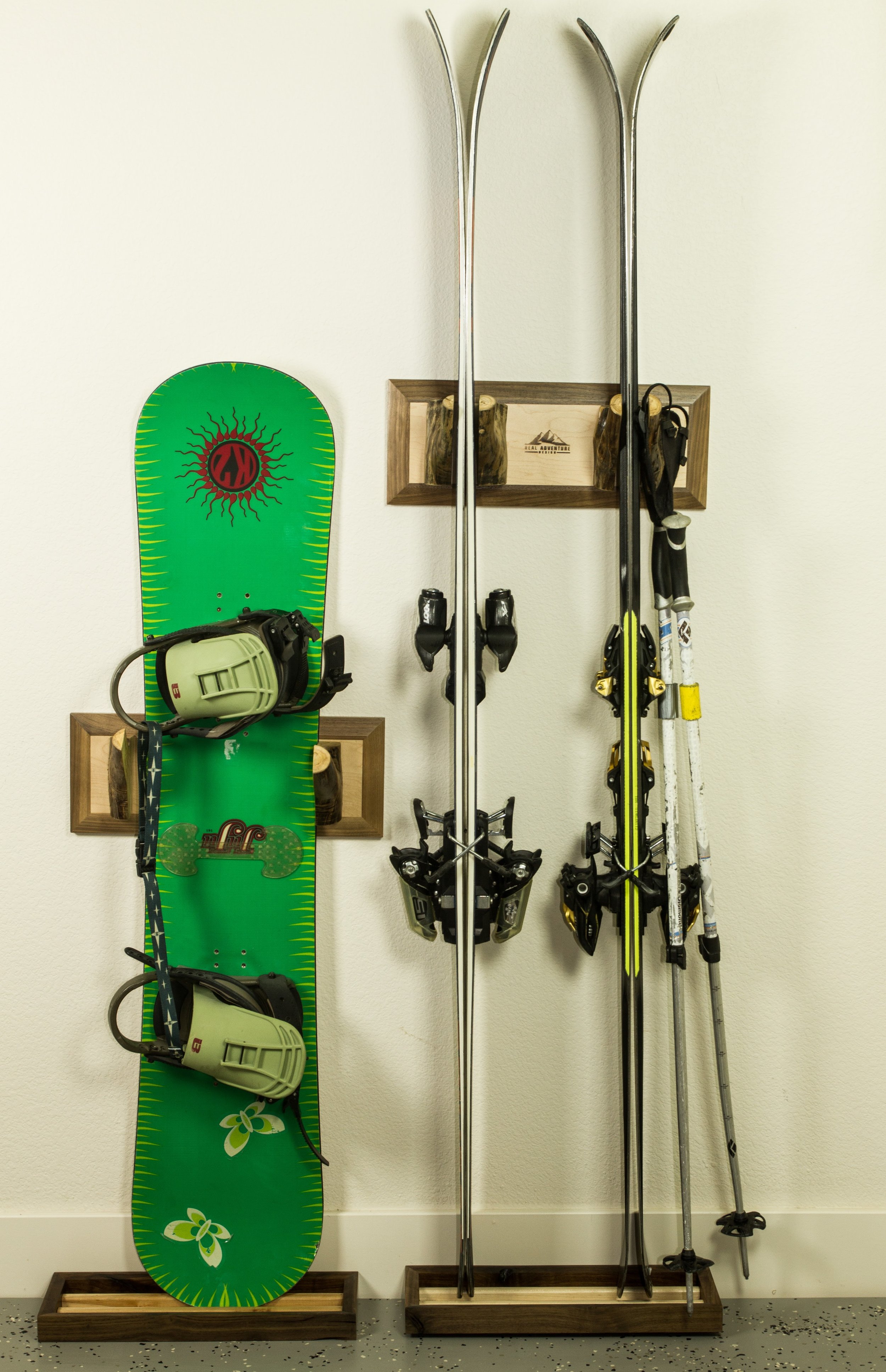  There are two ways to hold a snowboard. 