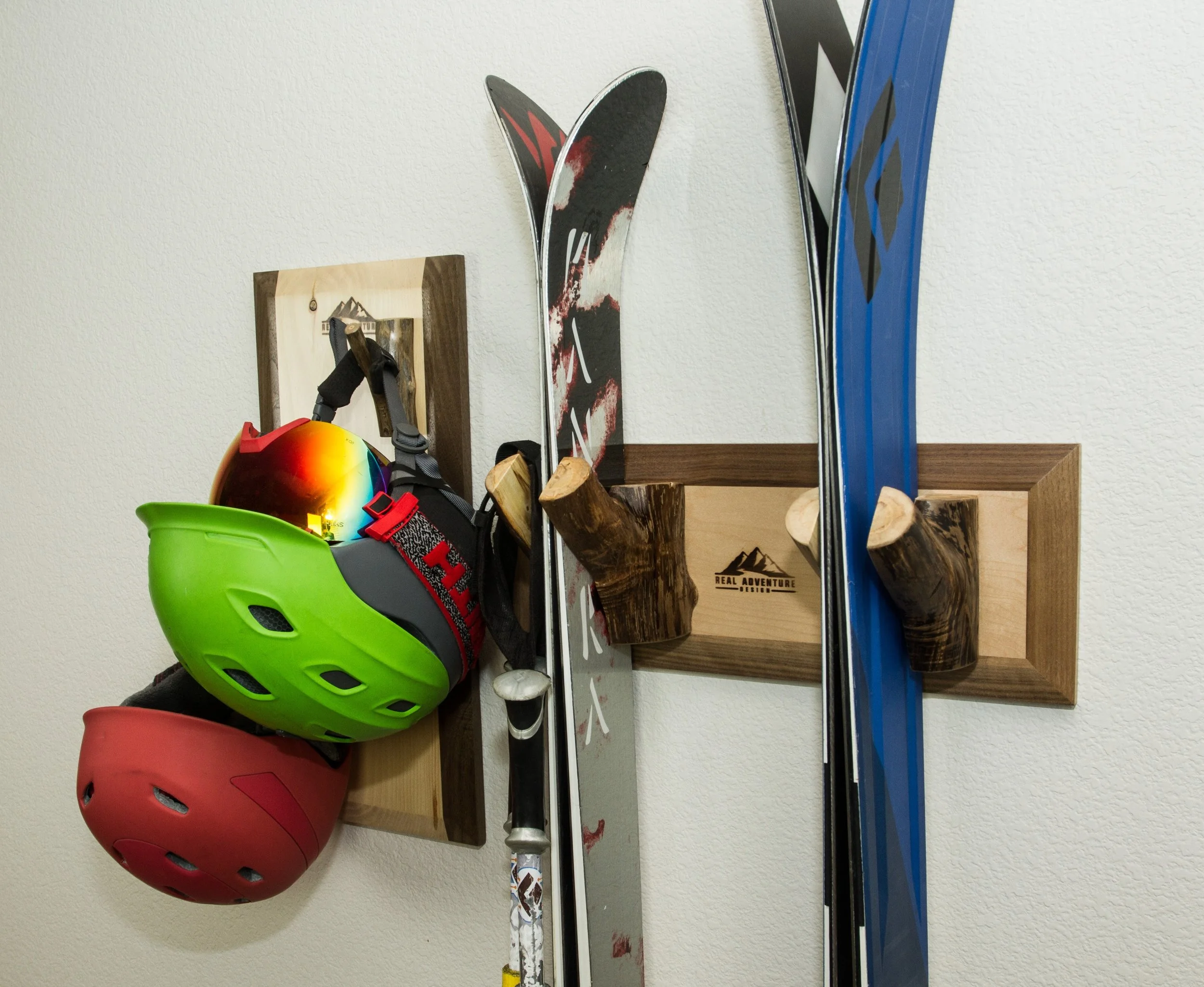 The Meaden ski rack pairs perfectly with the Fish Creek helmet rack.