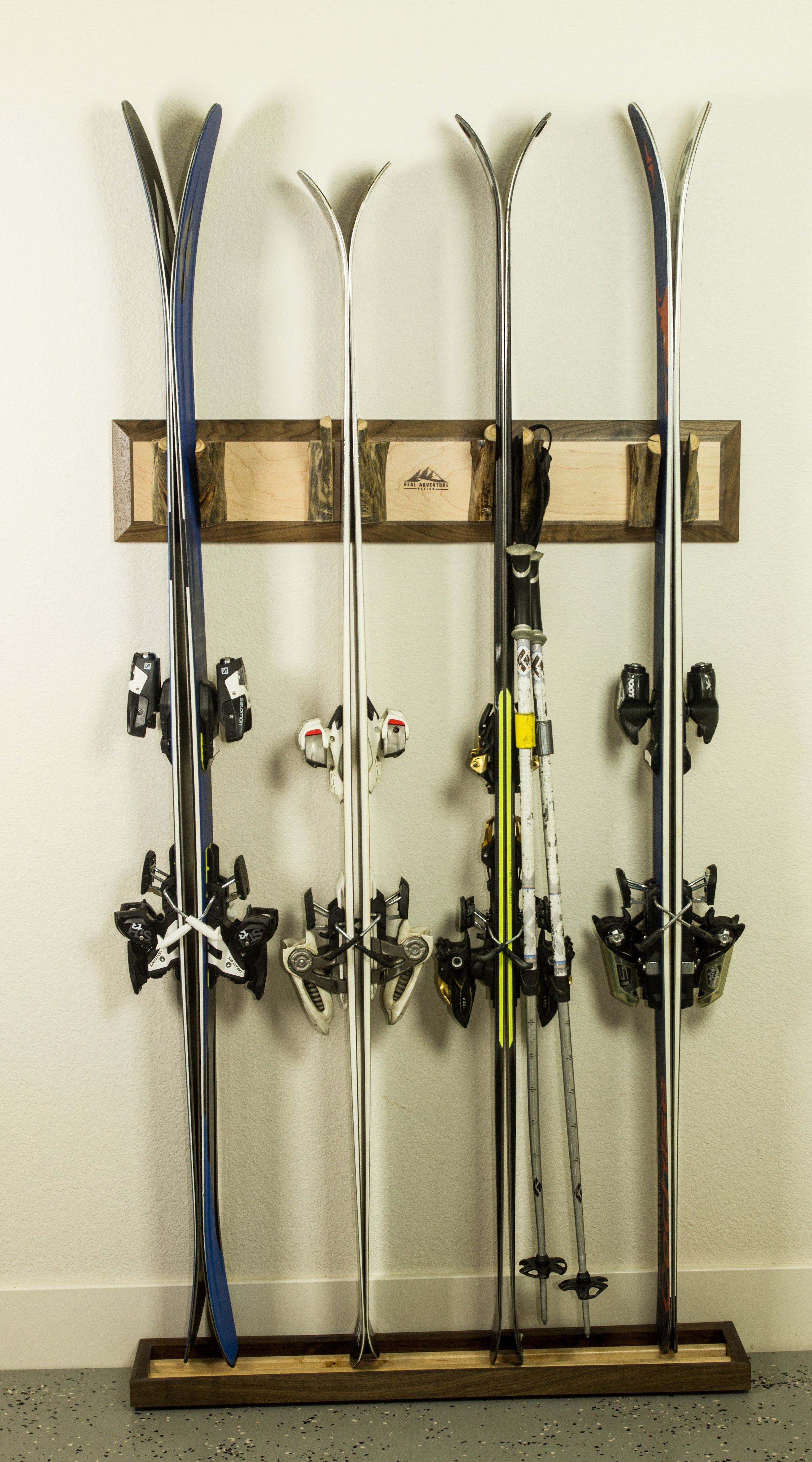  If you need to add more ski rack length later, two Meaden's pair up perfectly.&nbsp; 