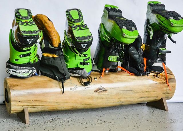 Boot dryers now come in a two pair length. Check out the rustic hahns peak. Link to site is on bio.⠀
.⠀
.⠀
.⠀
#realadventuredesign #RADicallyorganized #dryfeet #bootdryer #rusticdesign #mountainart #handmade #madeintheusa