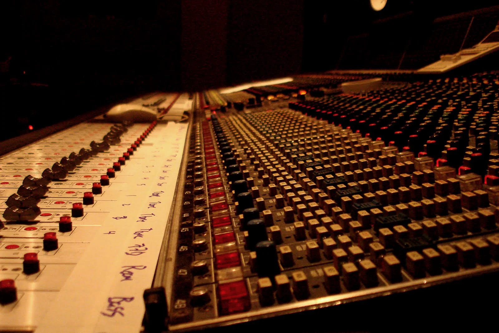  Soundboard. David White Jazz Orchestra. Flashpoint. Mister Shepherd Records (MSR-10614). Recording session at Skyline Studios, New York, NY. 2010.   