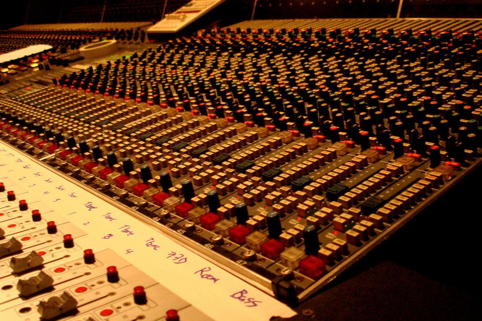  Soundboard. David White Jazz Orchestra. Flashpoint. Mister Shepherd Records (MSR-10614). Recording session at Skyline Studios, New York, NY. 2010.   