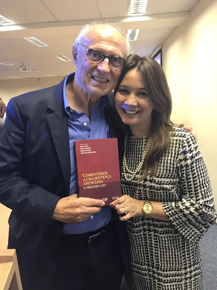 O lançamento do livro "Comentários a uma Sentença Anunciada: o Processo Lula” na mídia