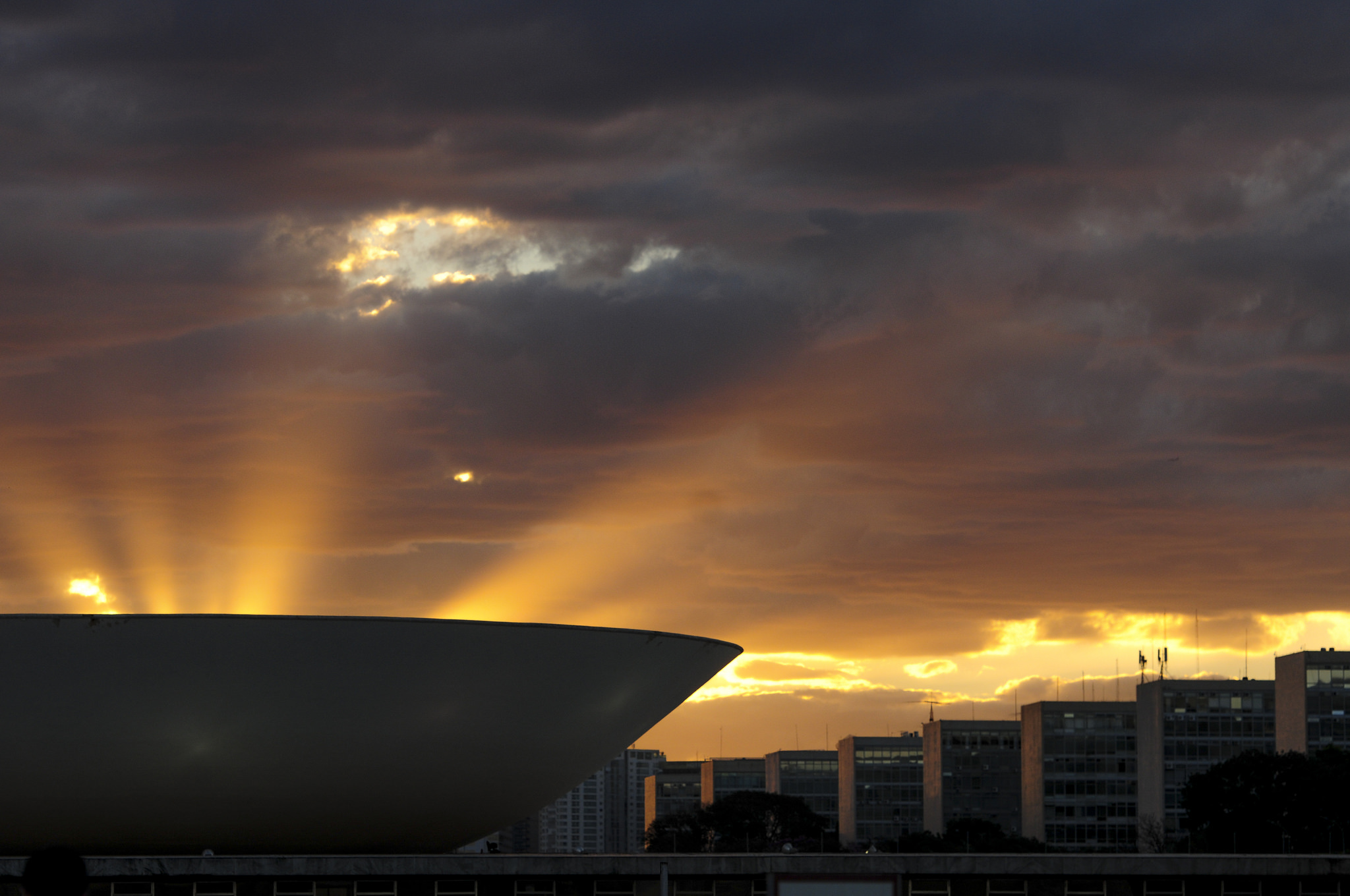 Proposta de um sistema parlamentarista no Brasil: a cara do nosso déficit democrático