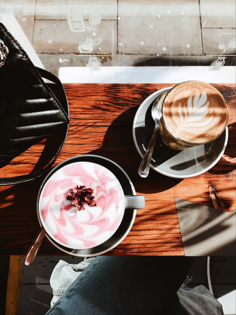 I've never written one of these posts before, and I kinda had no plan to, as I guess I feel like a little bit of a fraud. Like, who am I to give someone tips about starting a blog and sharing content online? Am I good enough to be sharing tips? There's ~a lot~ of imposter syndrome type feelings creeping in as I write this, but I recently read a blog post of a similar title by a pretty large blogging/content site, and there were a lot of things in there that I didn't agree with... like 'Invest in a DSLR from day 1', for example. My first thought was, 'No. You absolutely do not have to do this'. And as I read more and thought about it more, I guess I just wanted to share what my own advice to new bloggers would be instead, as it's a little different to what I read a few days ago, and I'm a little curious as to what you guys think, too! I guess these aren't exactly 'tips', but rather pieces of advice from my own experiences over the last 3 years. So, here we go!