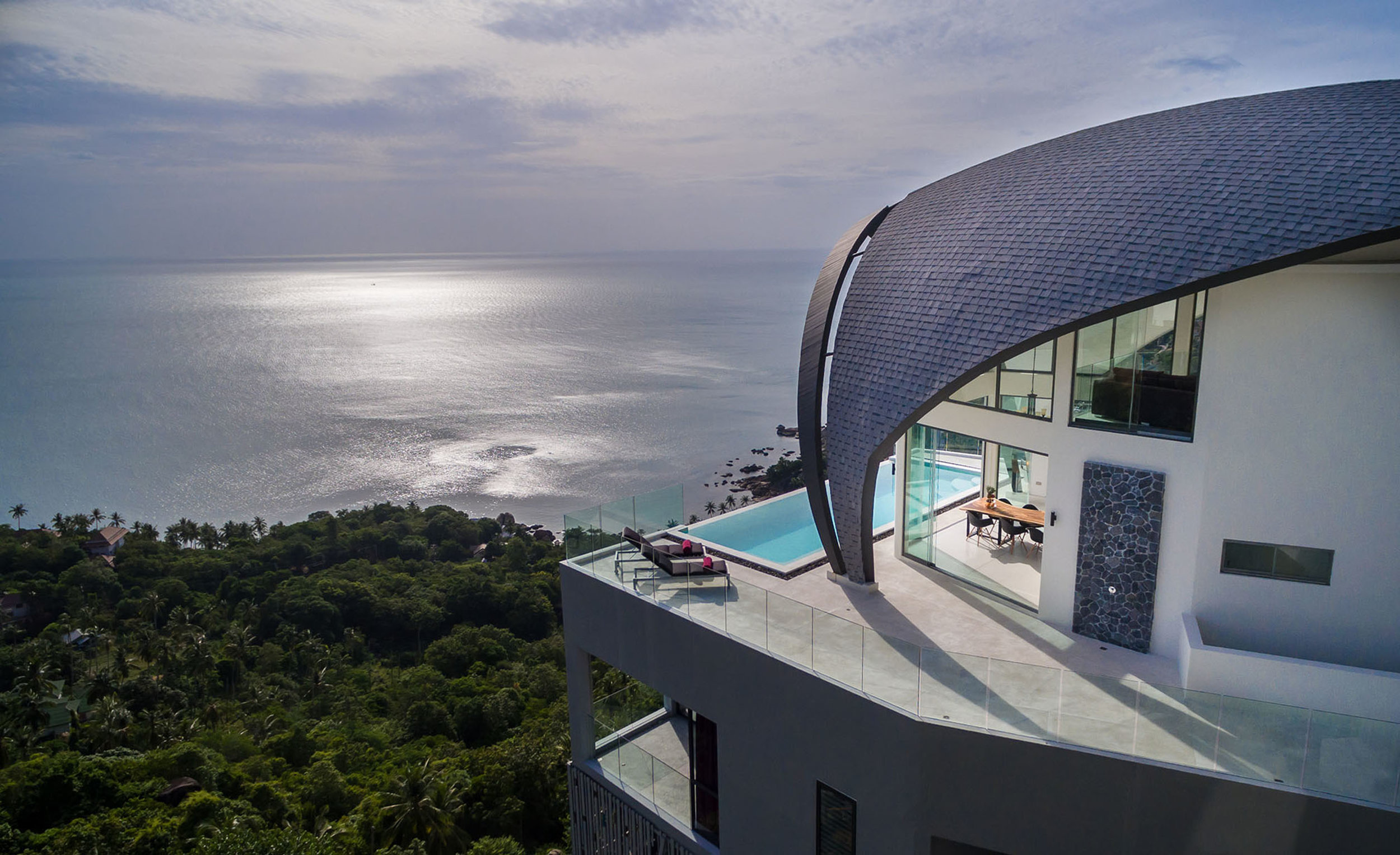 The villa overlooking the sea