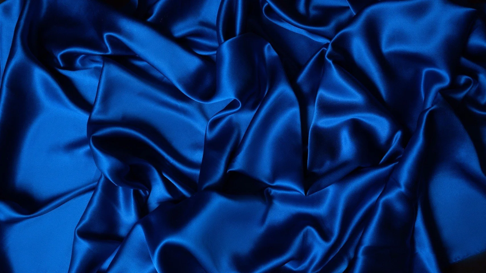 Winter Fashion Trends &amp; Colors 2023