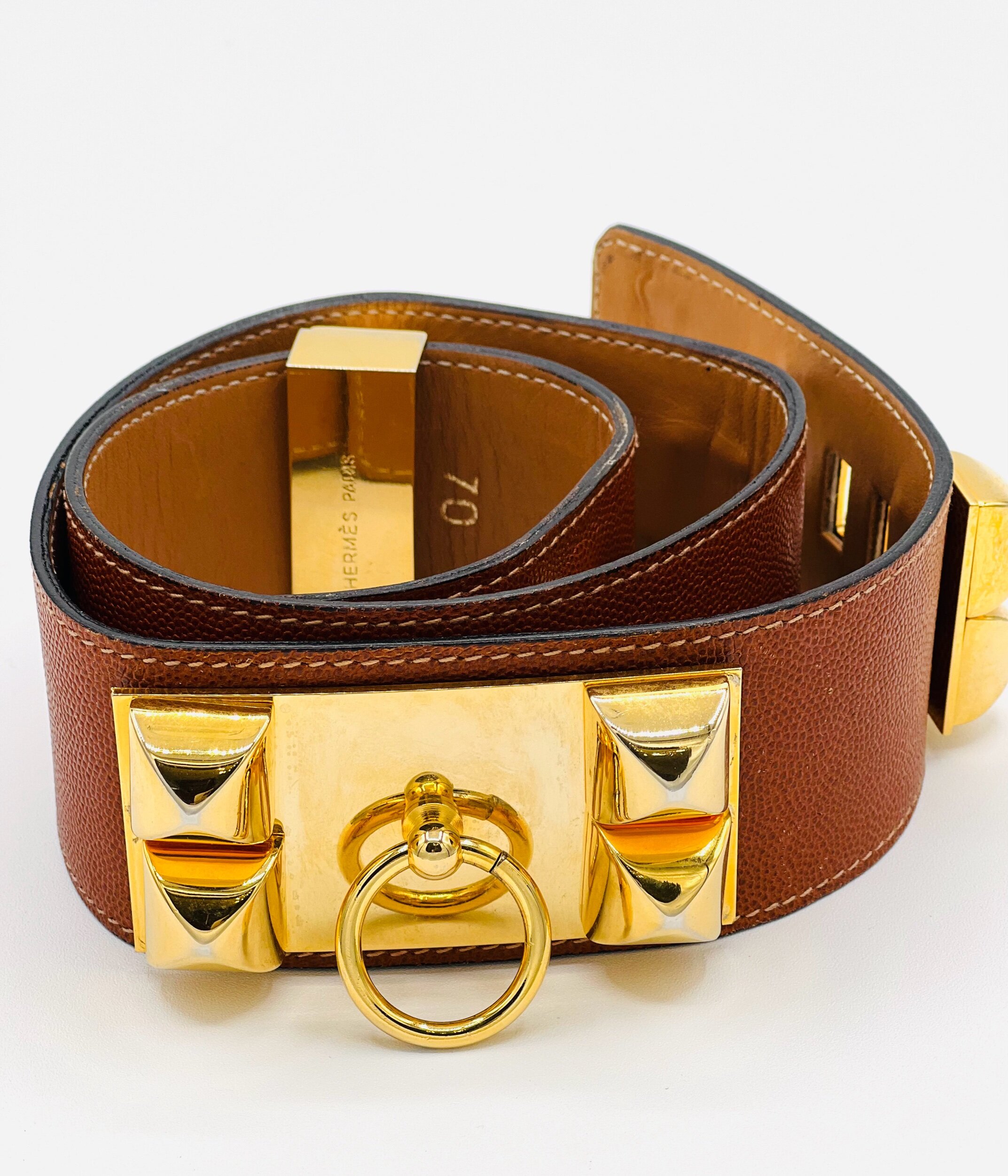Close up view of Hermès Collier de Chien 50 Belt