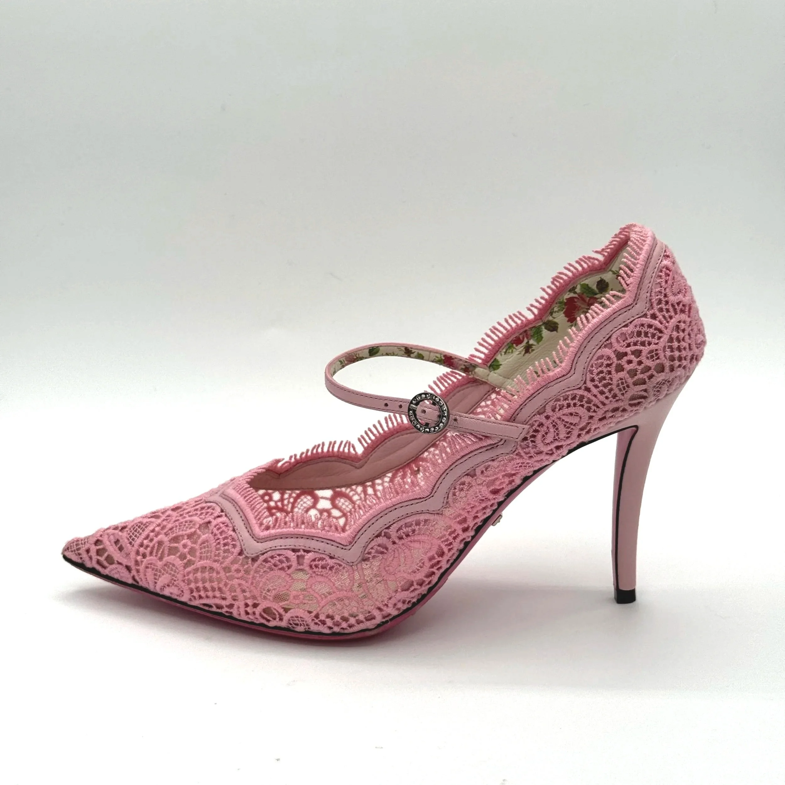Gucci Pink Lace Heels, Size 39