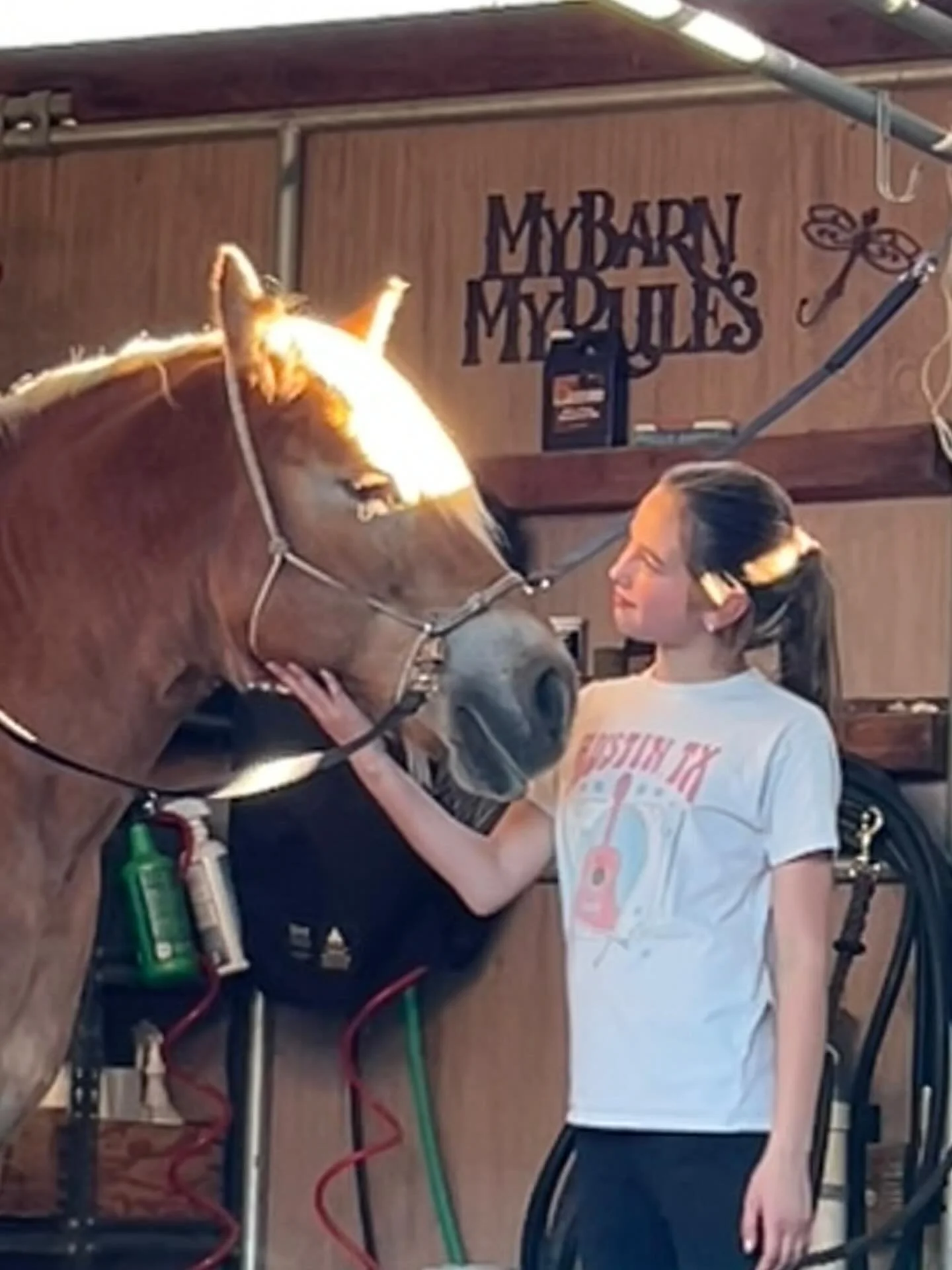 Nothing like a day of pure Dragonfly magic from our mares and our dearest friends to share it all with! In short, we love you and cherish these precious memories together βοΈβ€οΈπ
#friendship #loved #horses #dragonflymagic #gorgeous #memories #lilgirl