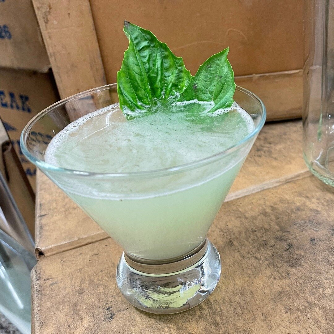 The party doesn&rsquo;t start until you&rsquo;re sipping one of our Irish Basil martinis&hellip;.This tasty cocktail is available (along with the rest of our cocktail menu) for 1/2 price during happy hour from 4pm to 6pm. &lsquo;Irish&rsquo; you coul