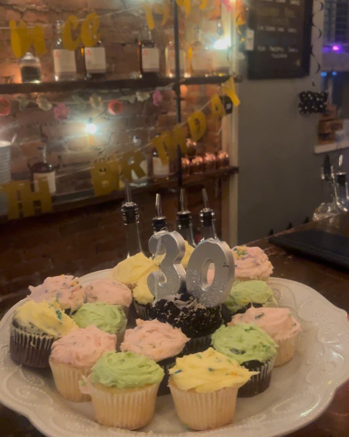 We got to celebrate our very own bartender, Marc&rsquo;s 30th Birthday 🎂 on Friday while he was working his shift 🎉🥳🎈🎊🎁 Everyone go spam his account and wish him a happy beginning to his 3rd decade!!!