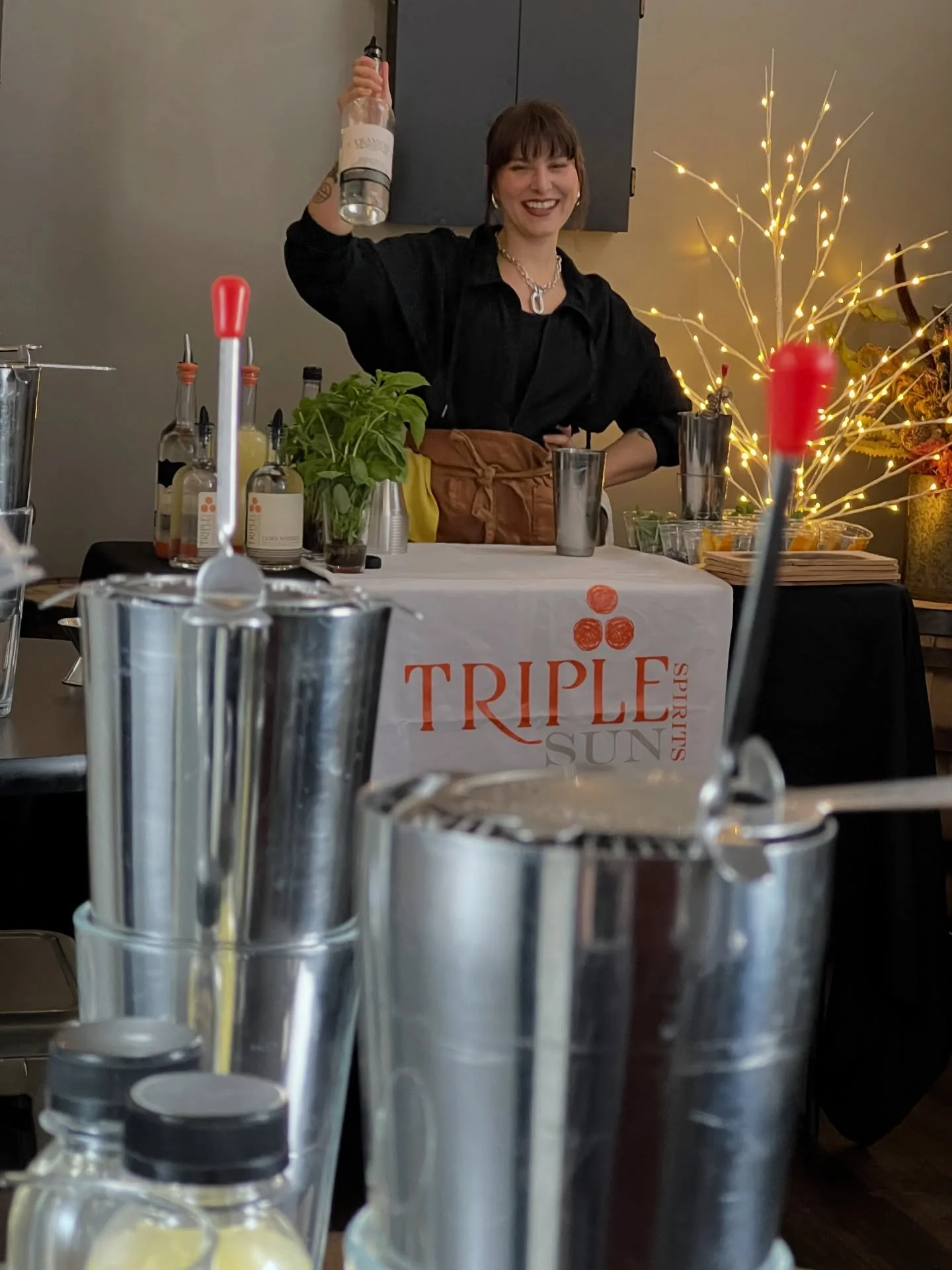COCKTAIL CLASSES 🍸 Learn how we make the drinks you love! Email us at joe@triplesunspirits.com to inquire and reserve your gathering