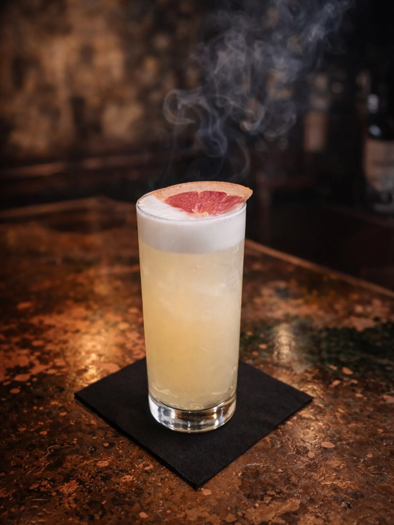 NEW SEASONAL COCKTAIL : PALE SUN ☀️ White Rum | Agave | Lime | Grapefruit Pellegrino | Foam ☀️ Exclusively at the Newtown Tasting Room ☀️ See you tonight for Live Music?