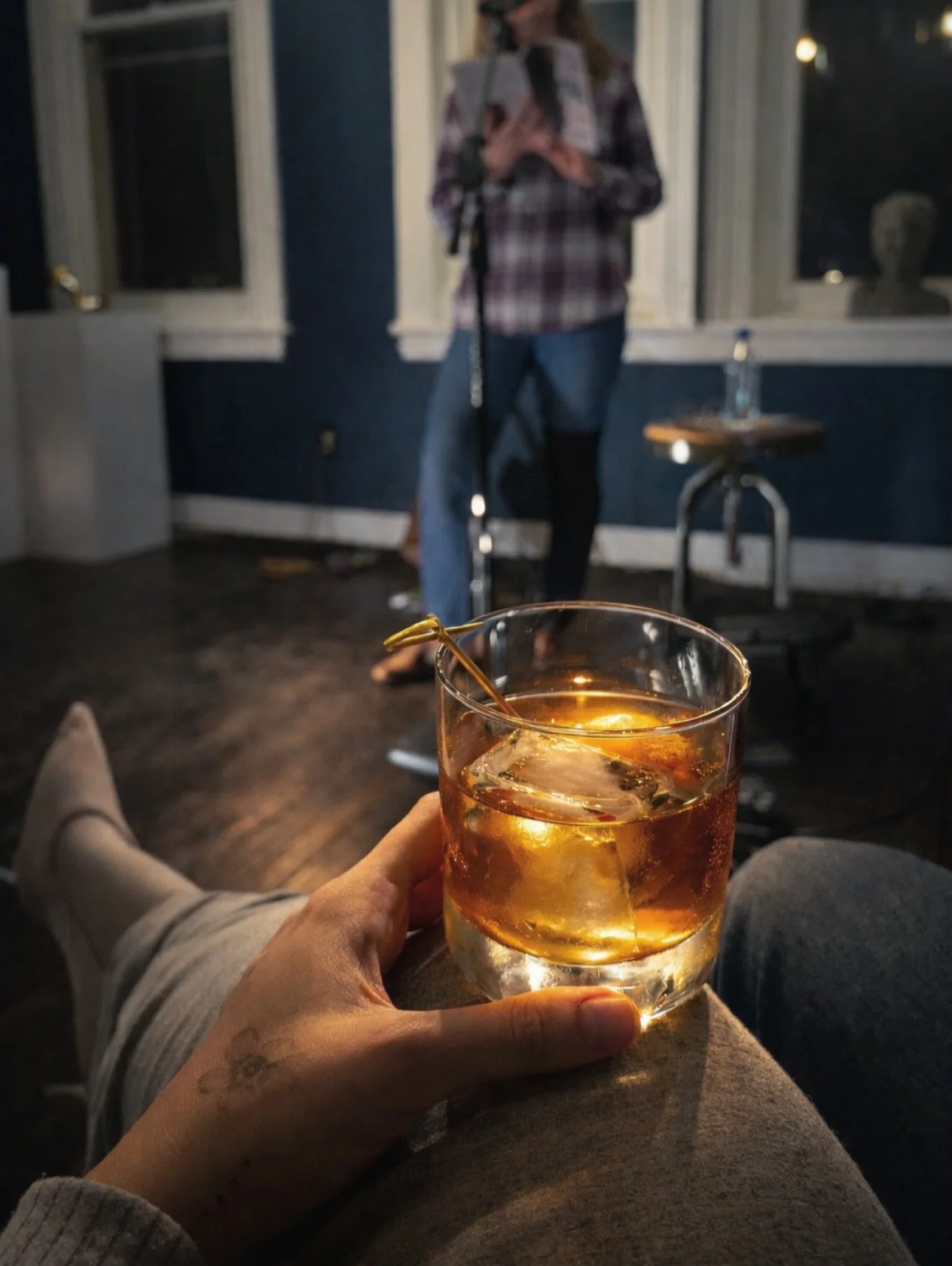 Like a Pot-O-Gold if you ask us! 🍀🥃 An Old-Fashioned 🥃 and a vibe 🎤🎶 at February&rsquo;s SPEAKeasy series with our partners @stageunitedcommunity and @art.wrkd. (Pictured: Local Poet, Madeline Marriot) 
Next SPEAKeasy happening: MARCH 28th at 7 