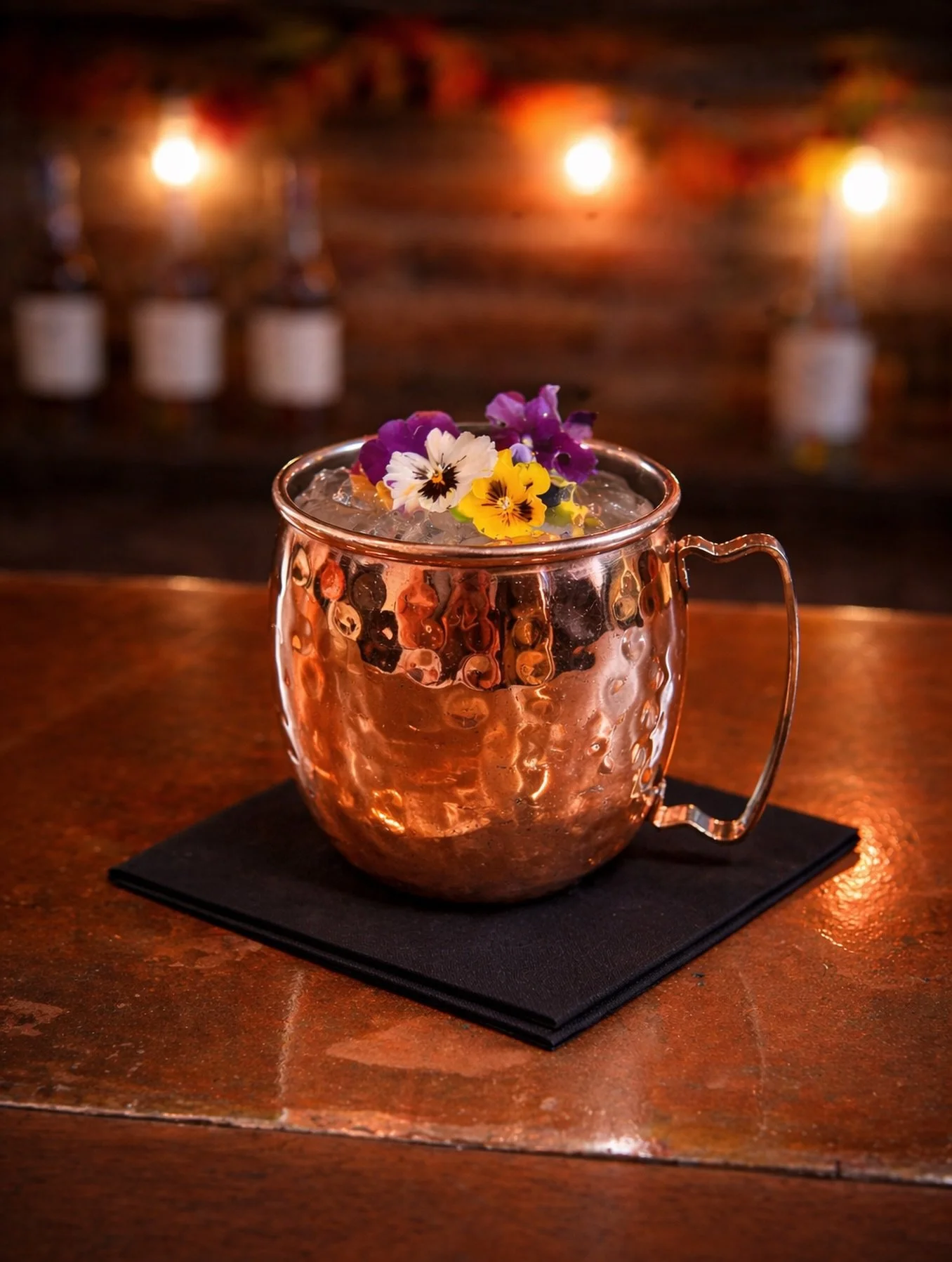Bloom 🌺🌼🌸 A new seasonal cocktail on our menu!
.
Vodka | Dandelion Simple Syrup | Lime | Ginger Beer |
Garnished with an Edible Flower