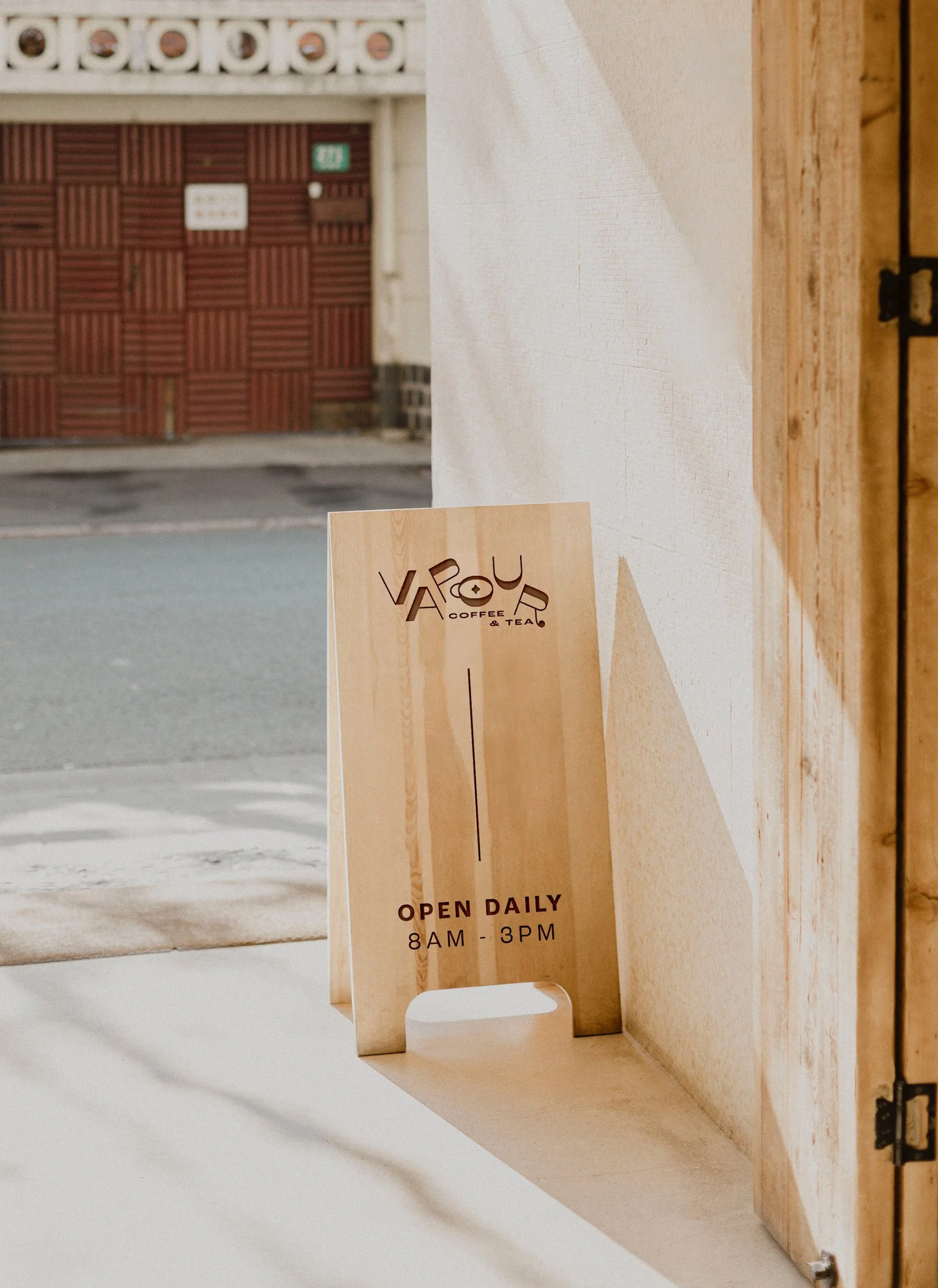 Mvnifest_Projects_CoffeeShop_StandMockup.jpg