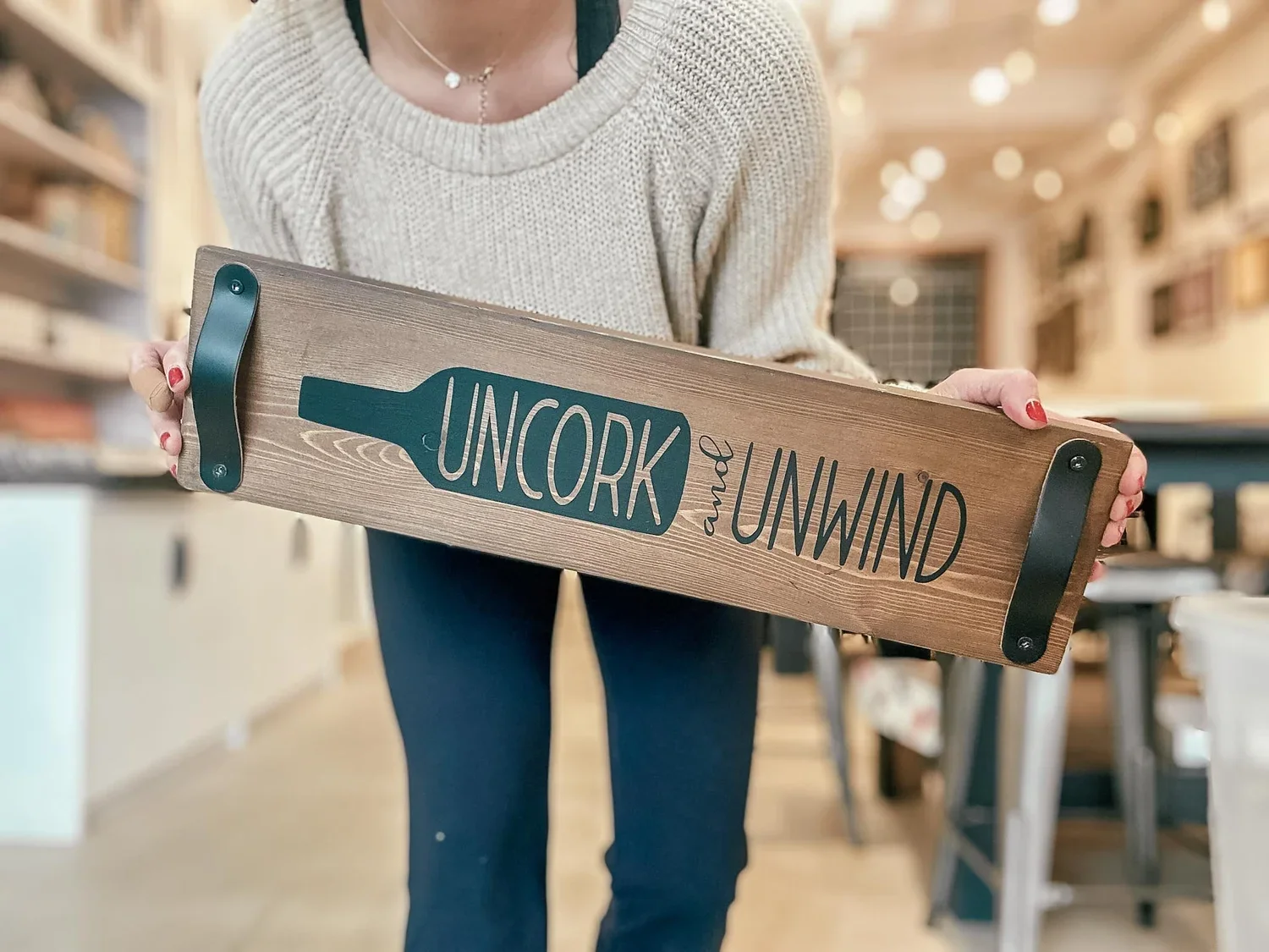 workshop, pain and sip, things to do in kelowna, rustic, chalk