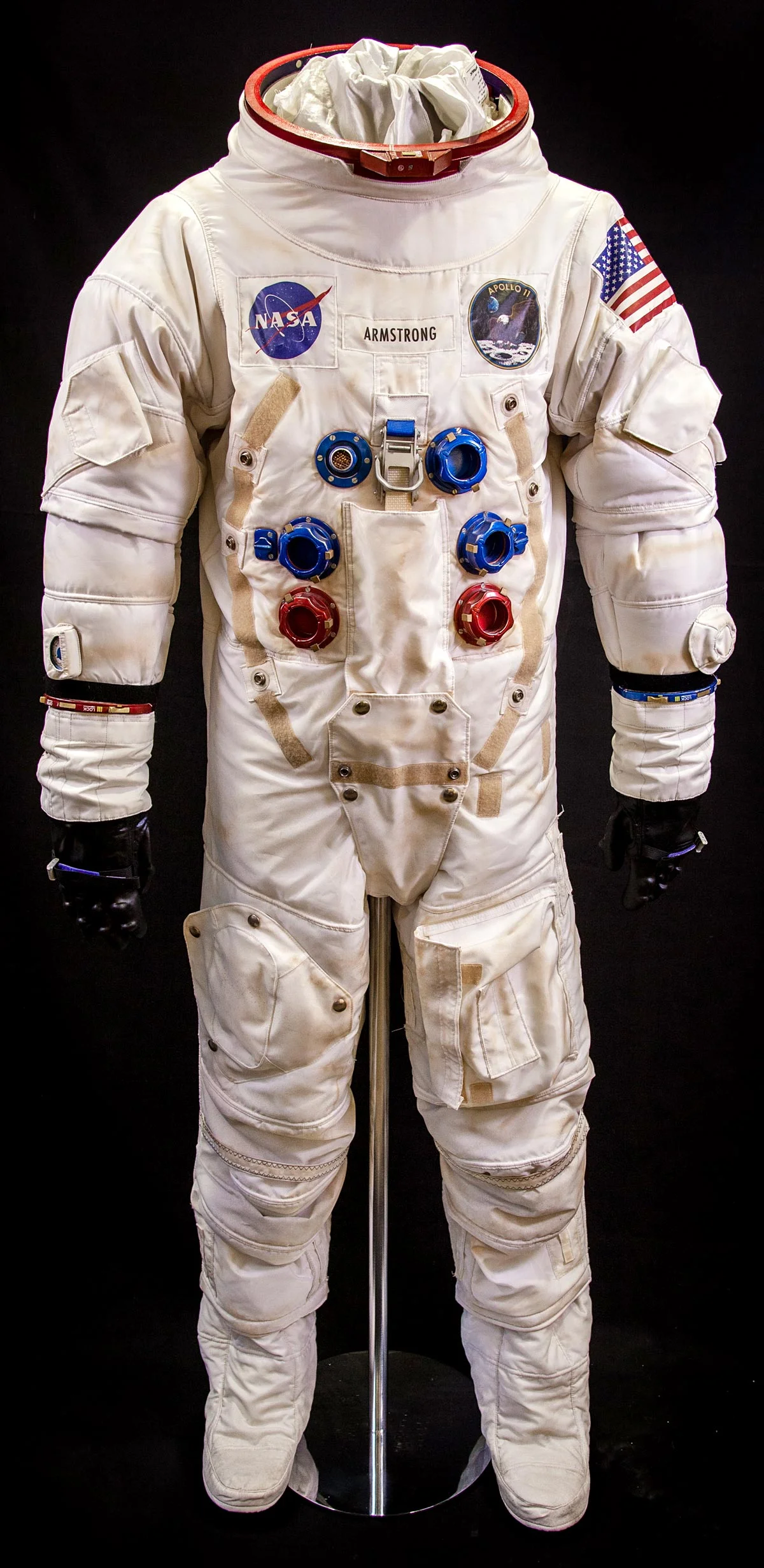 dc-suit-full-frontal-1000px.jpg