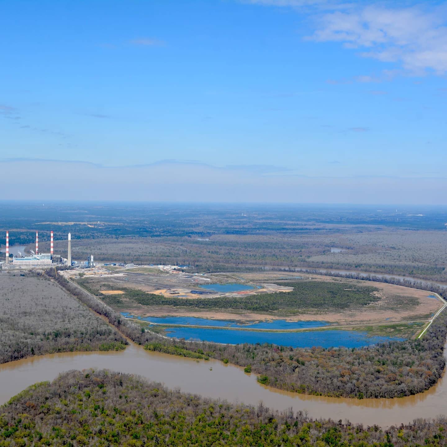 &quot;The rule of infrastructure is that infrastructure fails. If you have infrastructure failure at a coal ash pond, it can be catastrophic.&quot;
Former U.S. Attorney Richard Moore

Alabama Public Radio's Lynn Oldshue provides an excellent report o